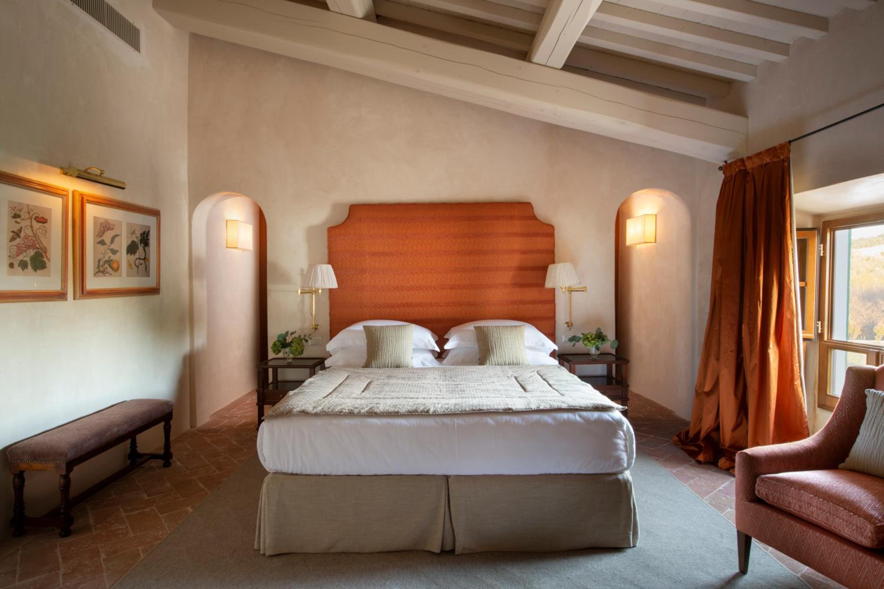 Suite - Photo 9