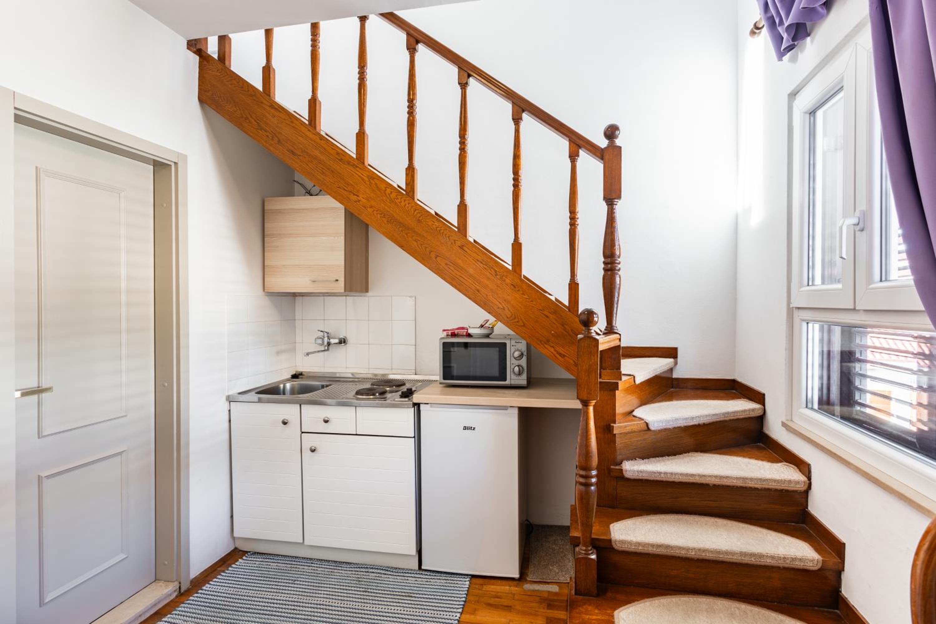 One-Bedroom Apartment with Sea View photo 2