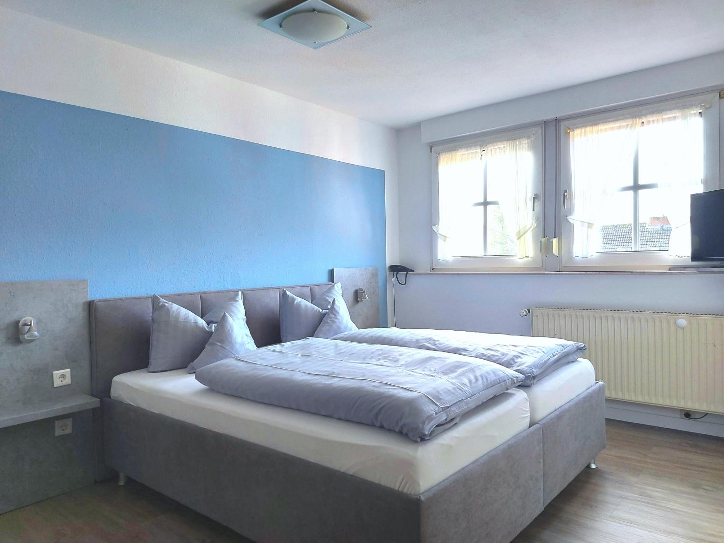 Double or Twin Room - Photo 4