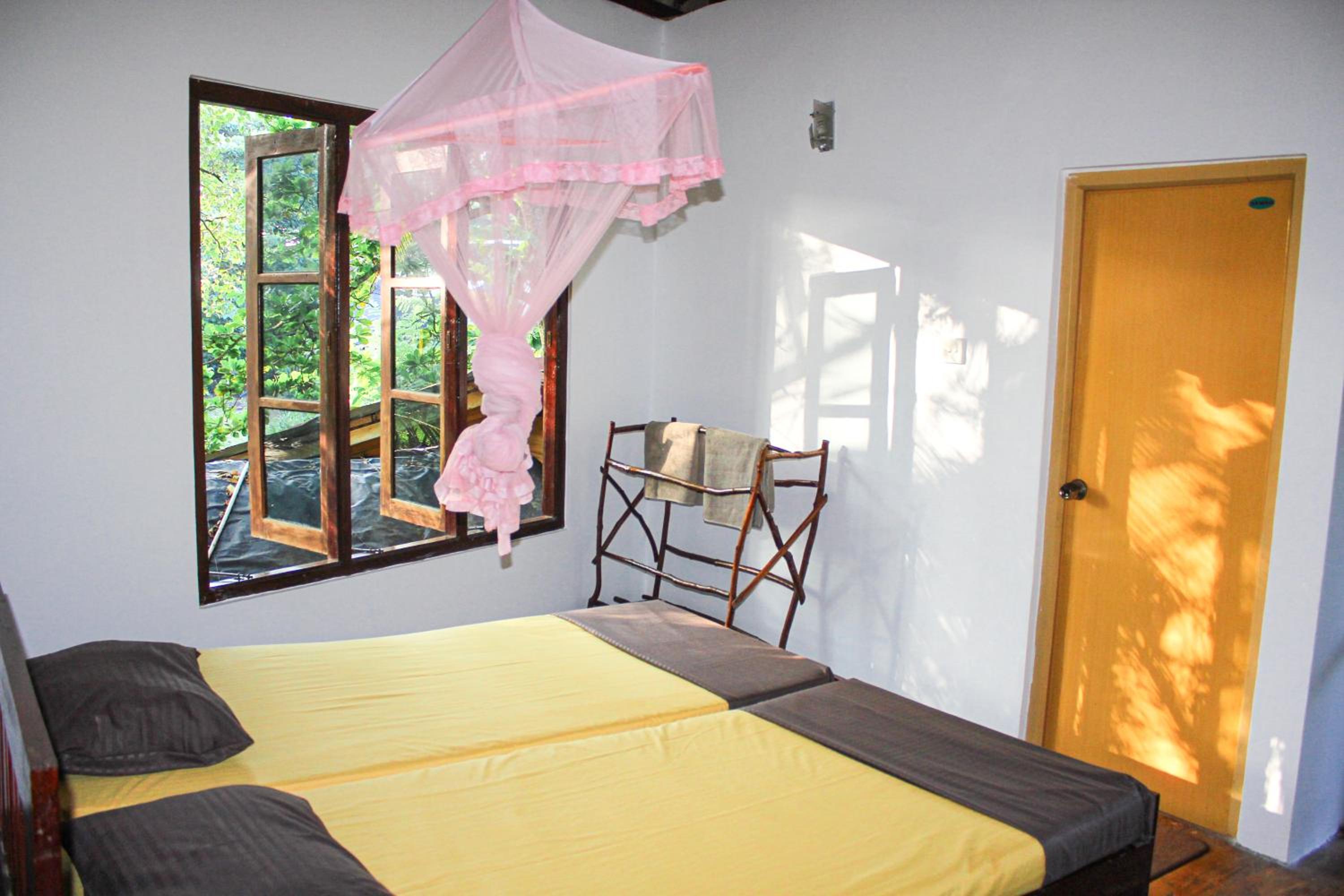 Economy Double Room photo 1
