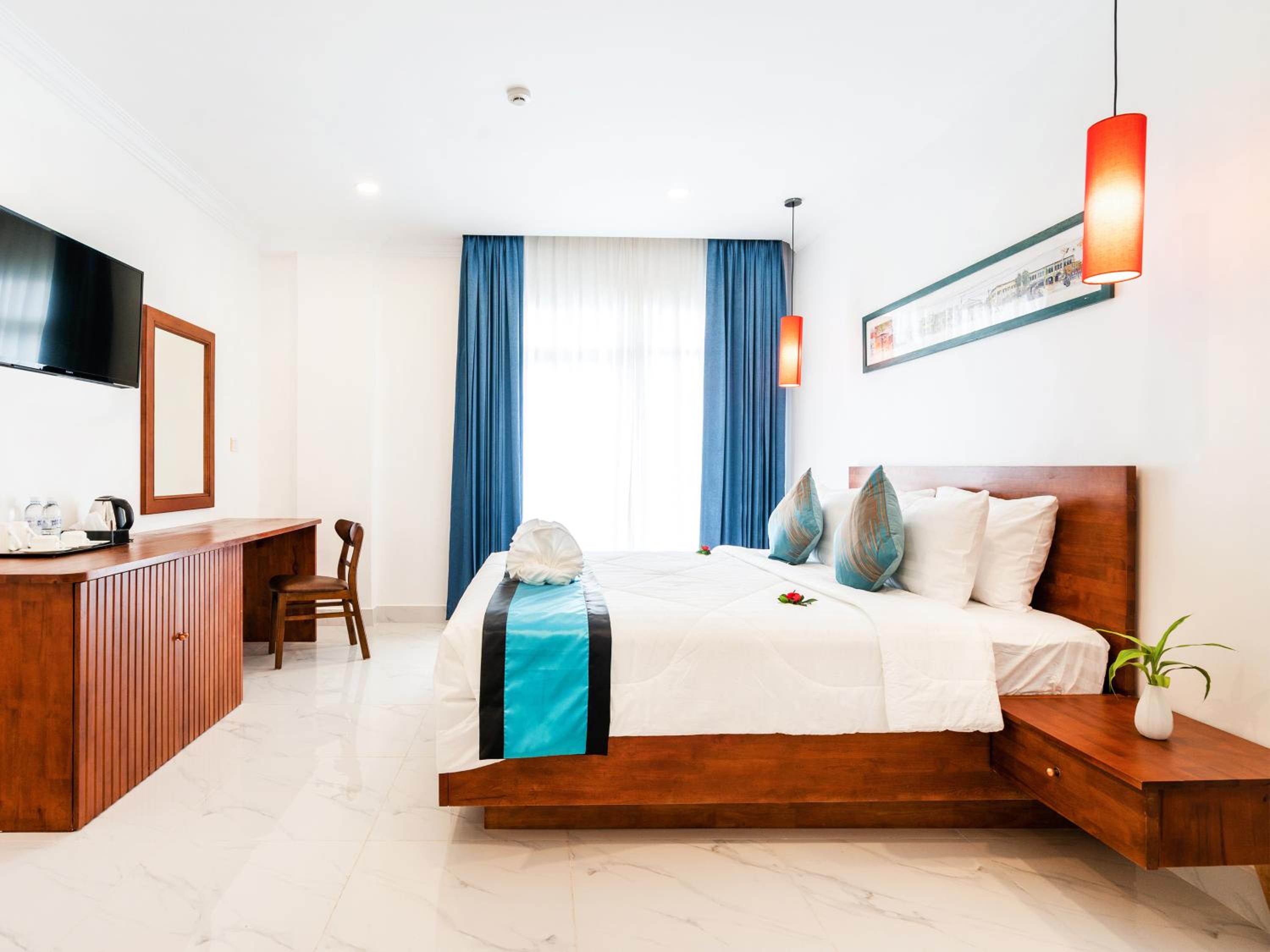 Deluxe Double with Pool View  - Photo 4