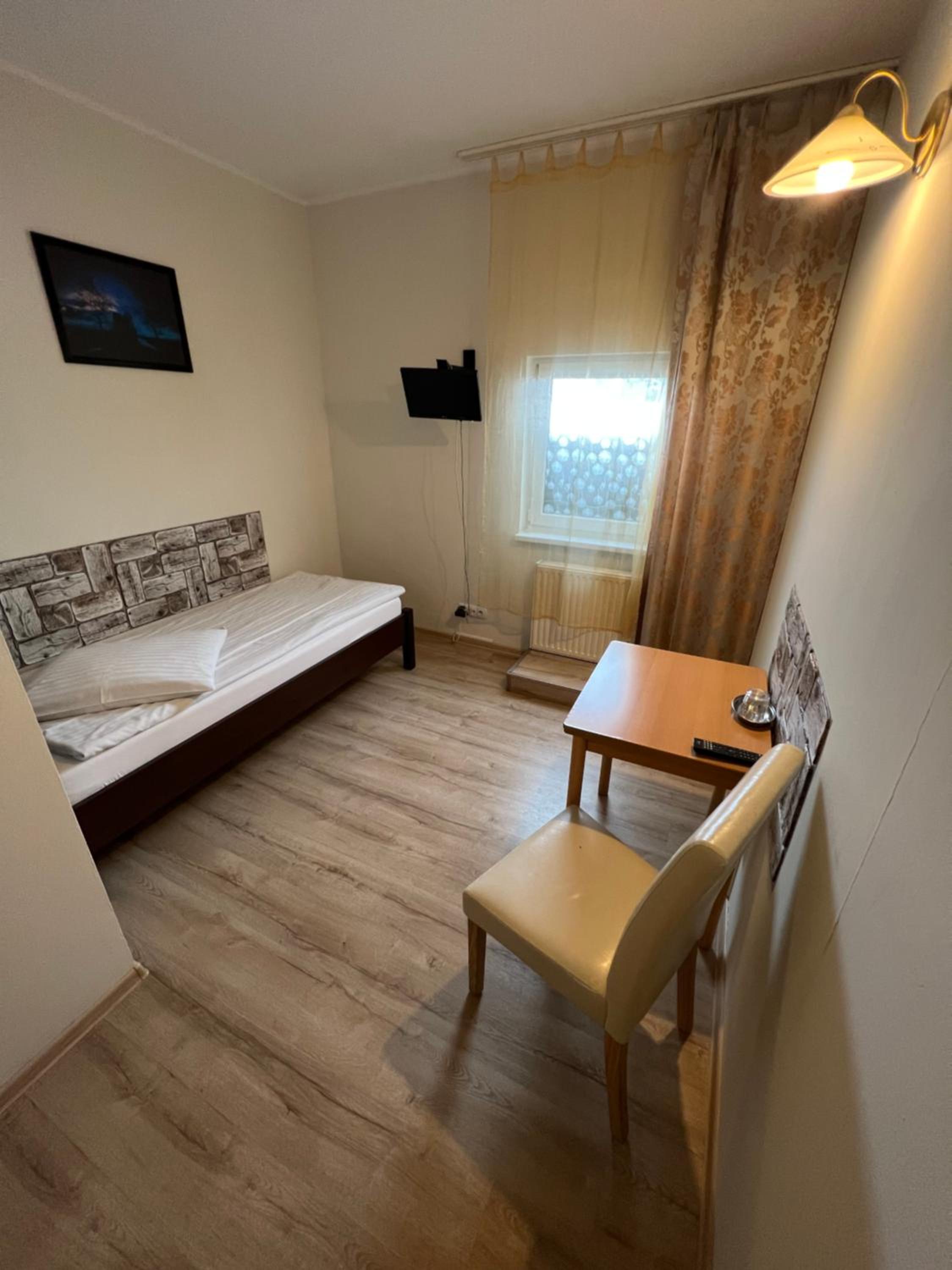 Single Room with Shower photo 2
