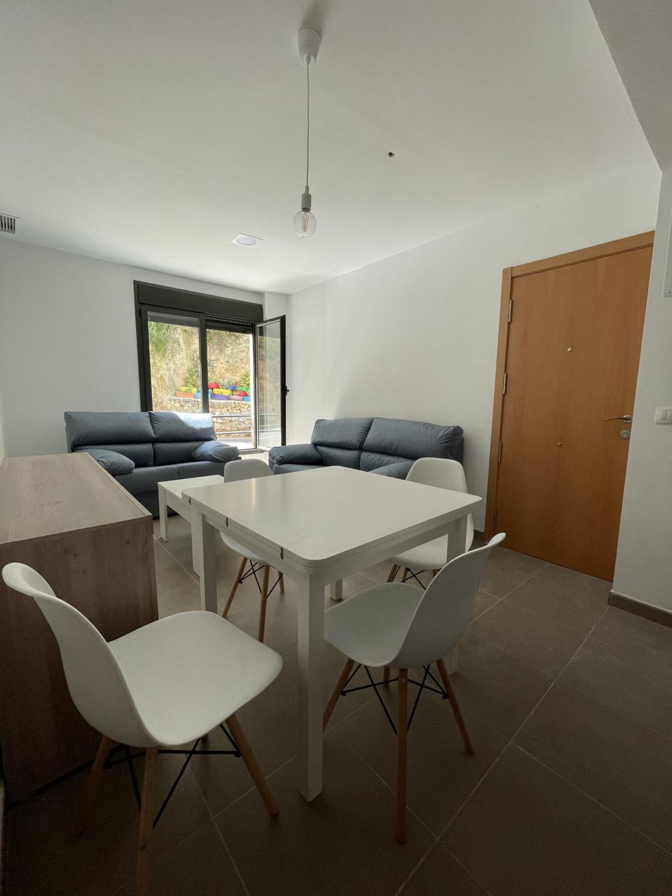 Apartment photo 2