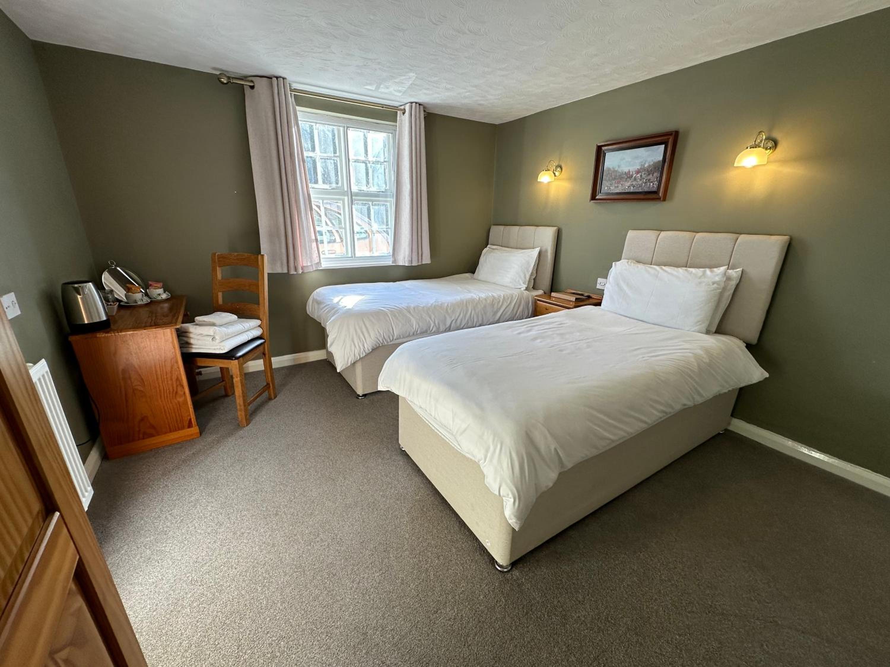 Standard Twin Room
