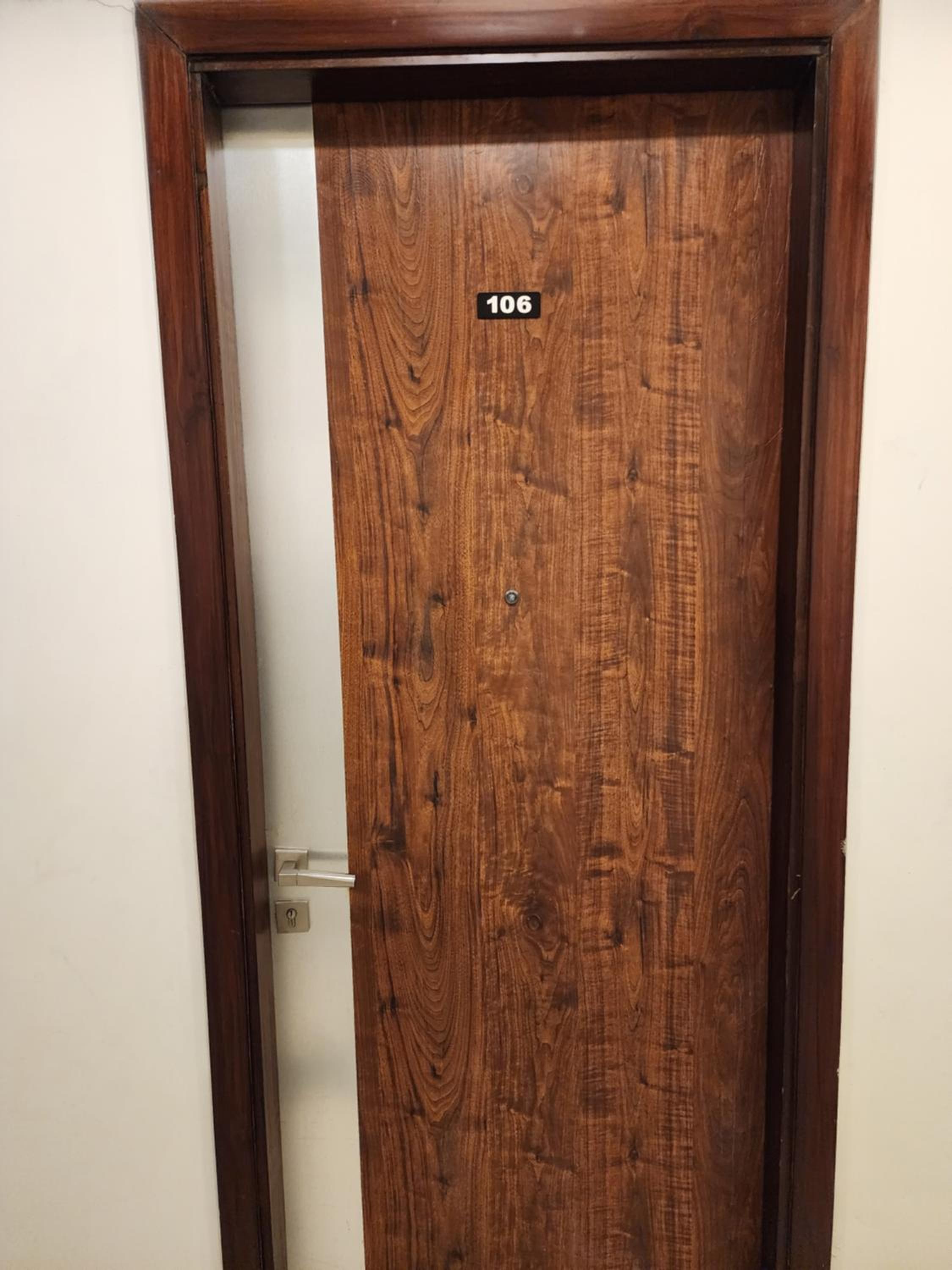 Standard King Room photo 3