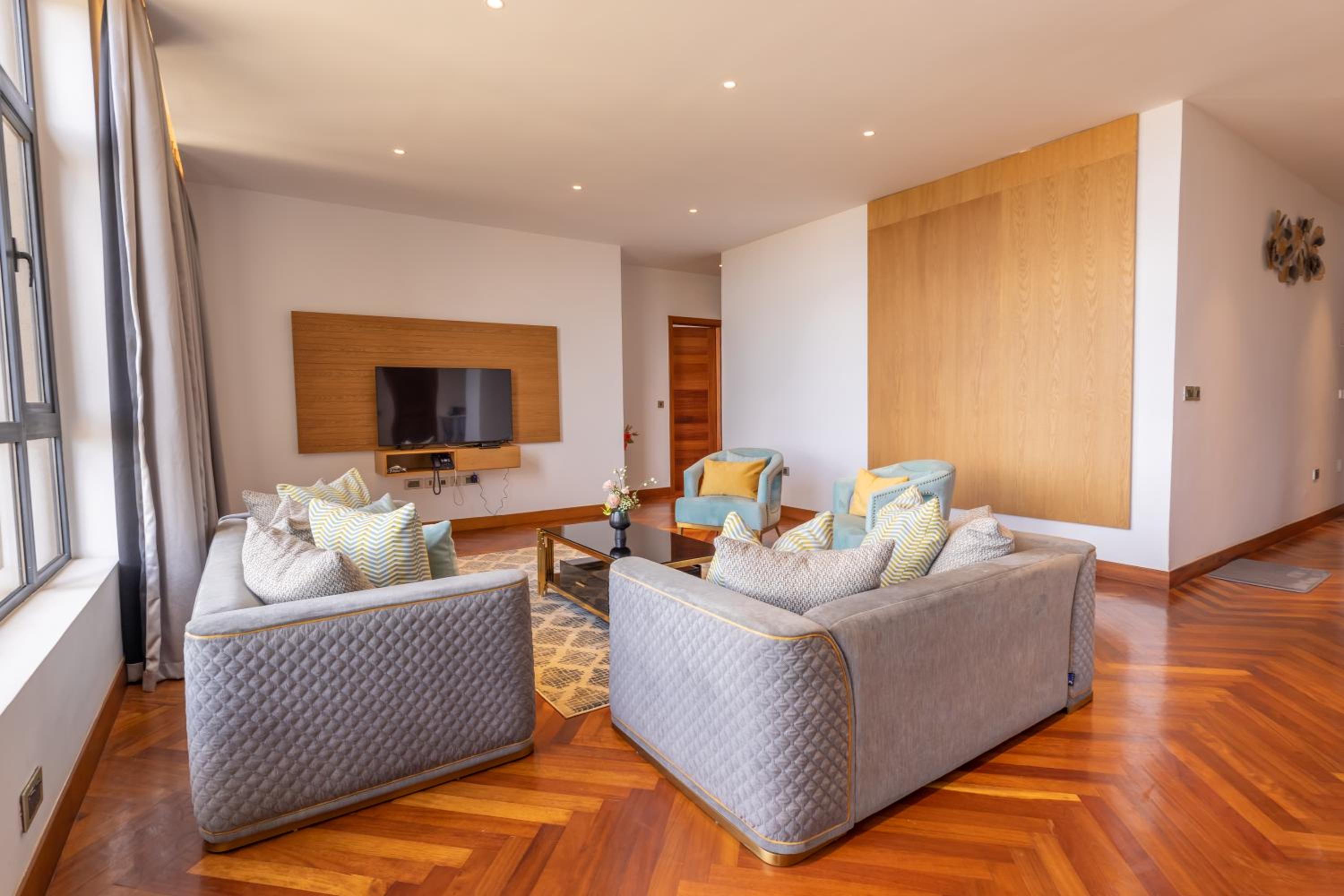 Penthouse Apartment photo 2