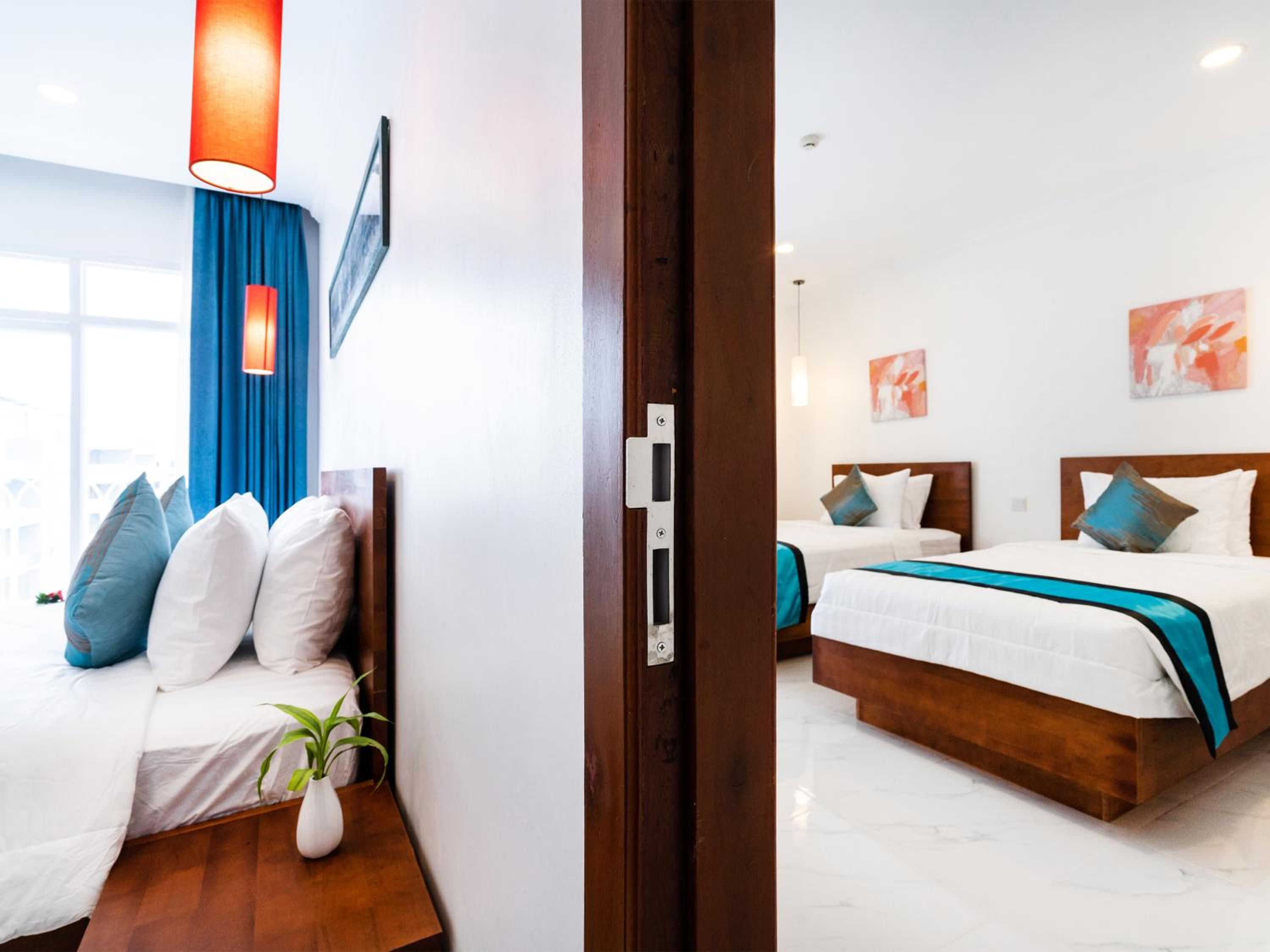 2-Bedrooms Family Connecting with Balcony - Photo 4