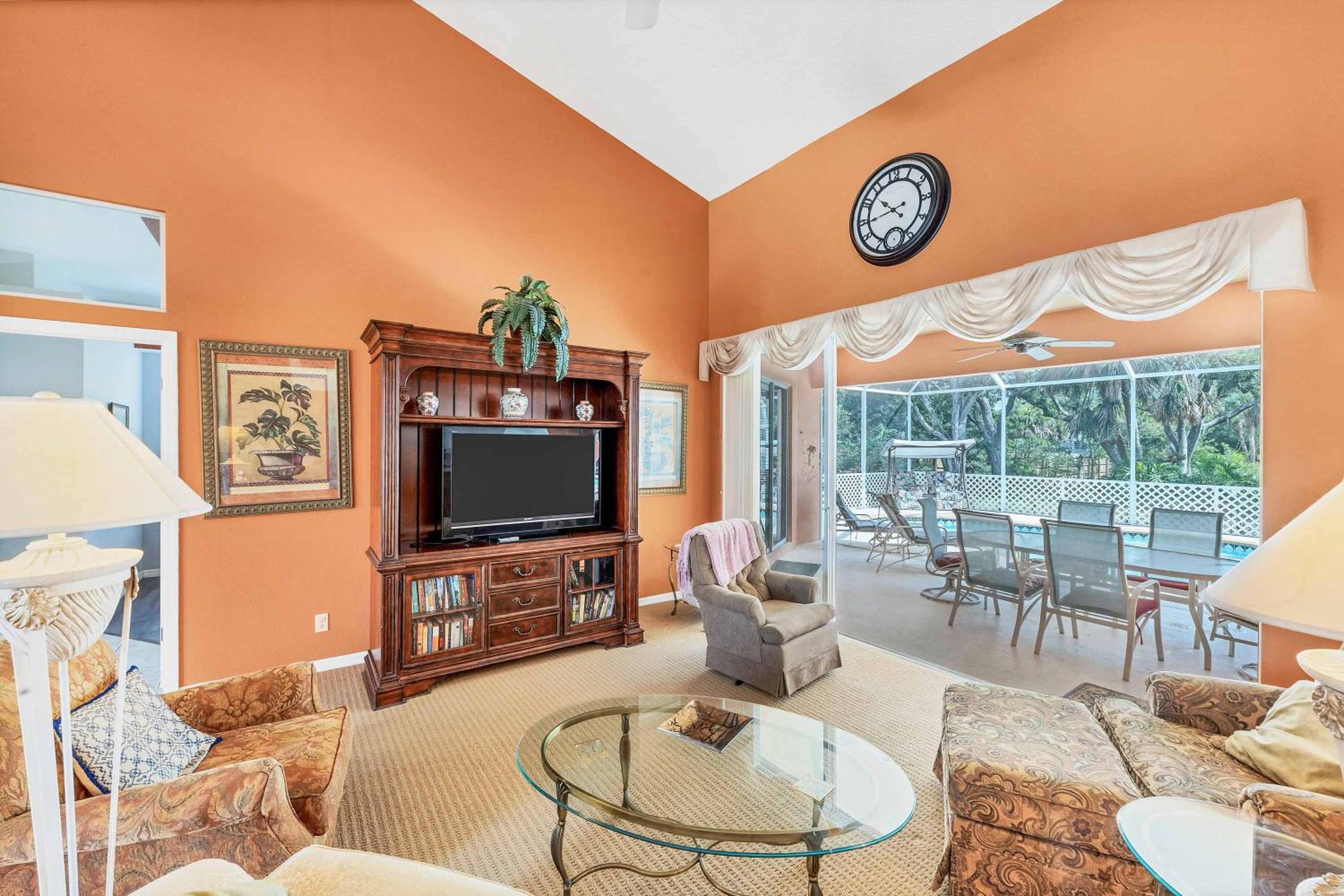 Three-Bedroom Villa photo 2