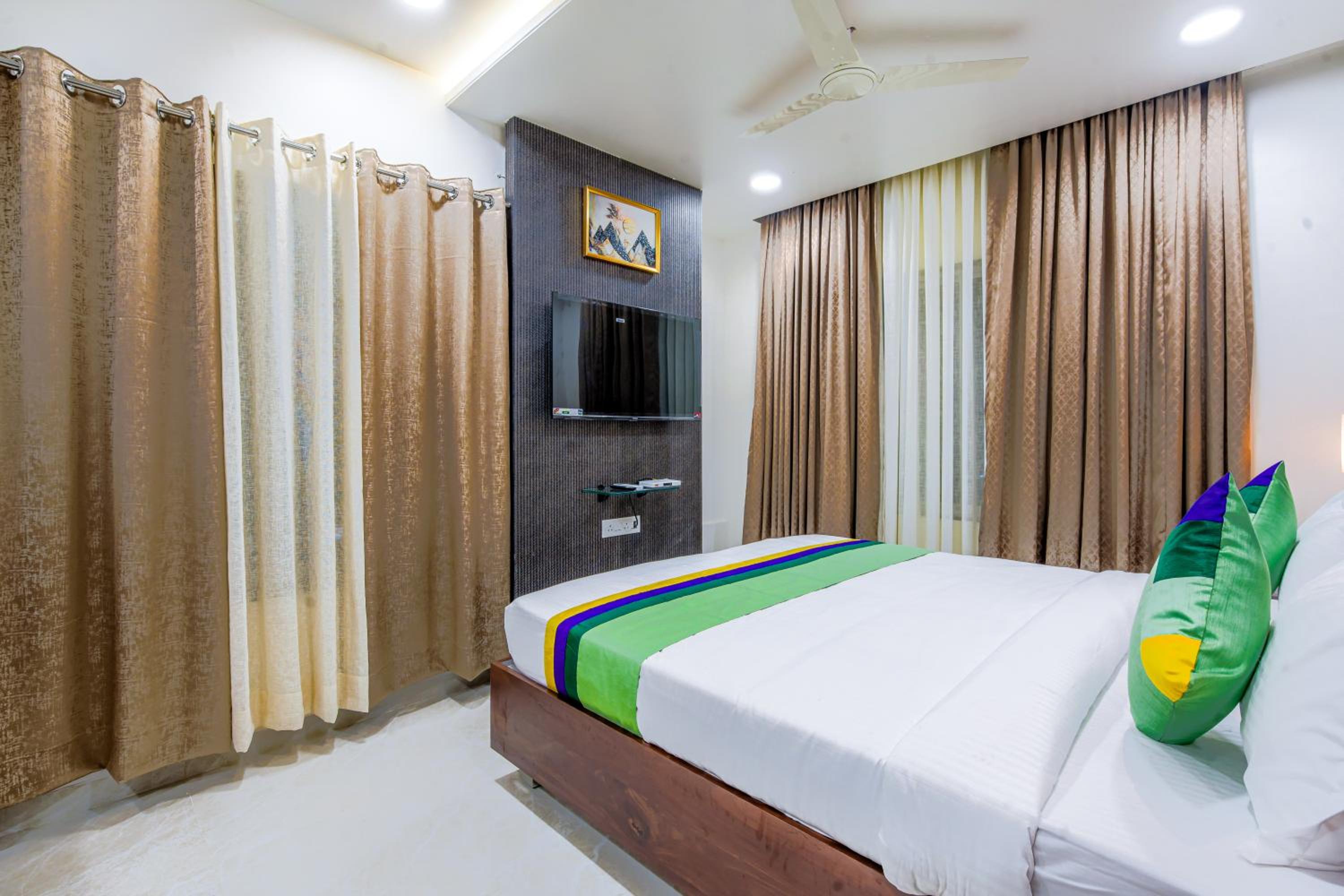 Deluxe Double Room photo 2