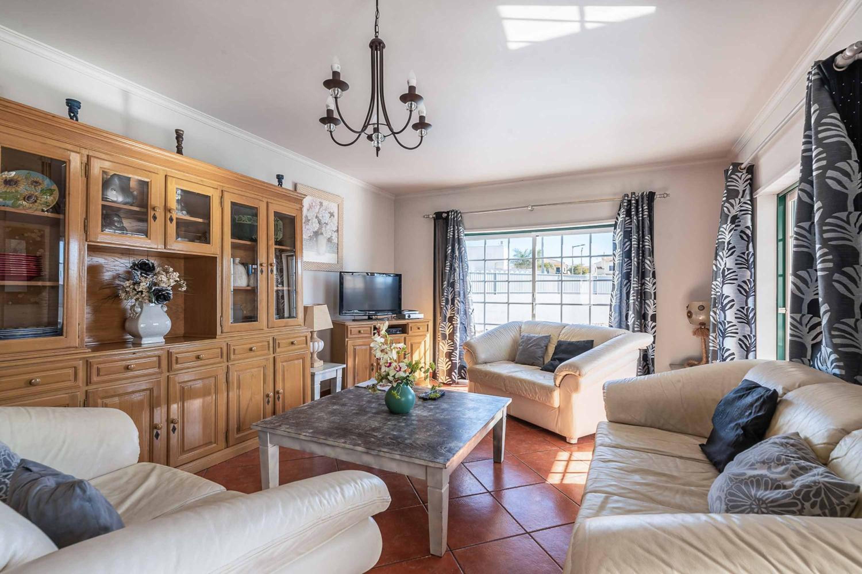 Villa photo 1