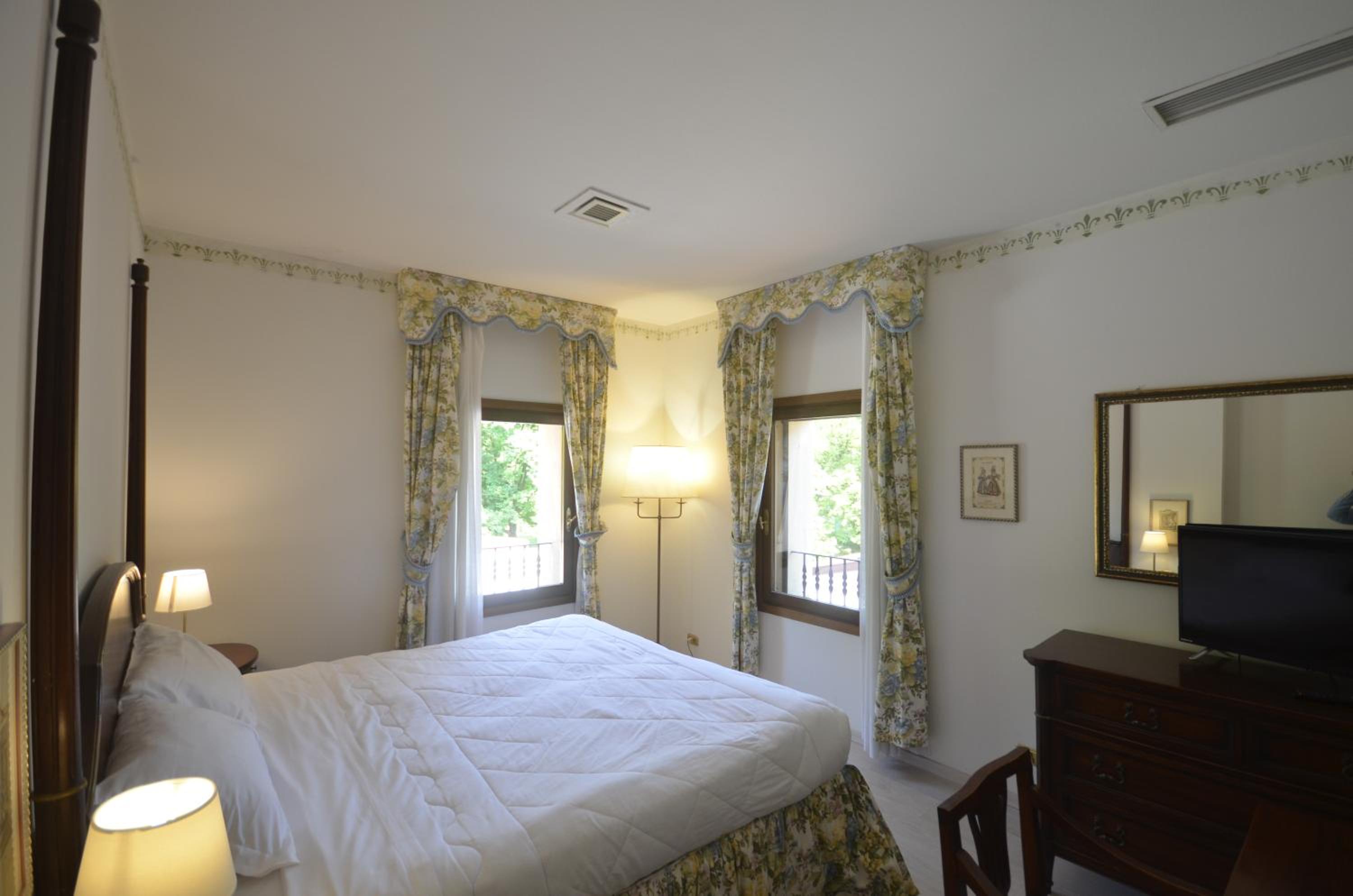 Classic Double Room - Photo 3