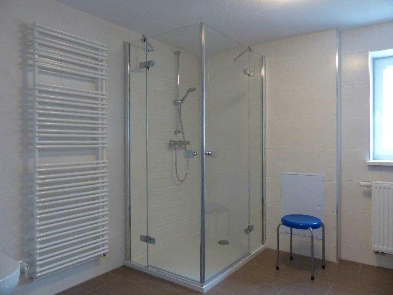Apartment With Shower photo 2