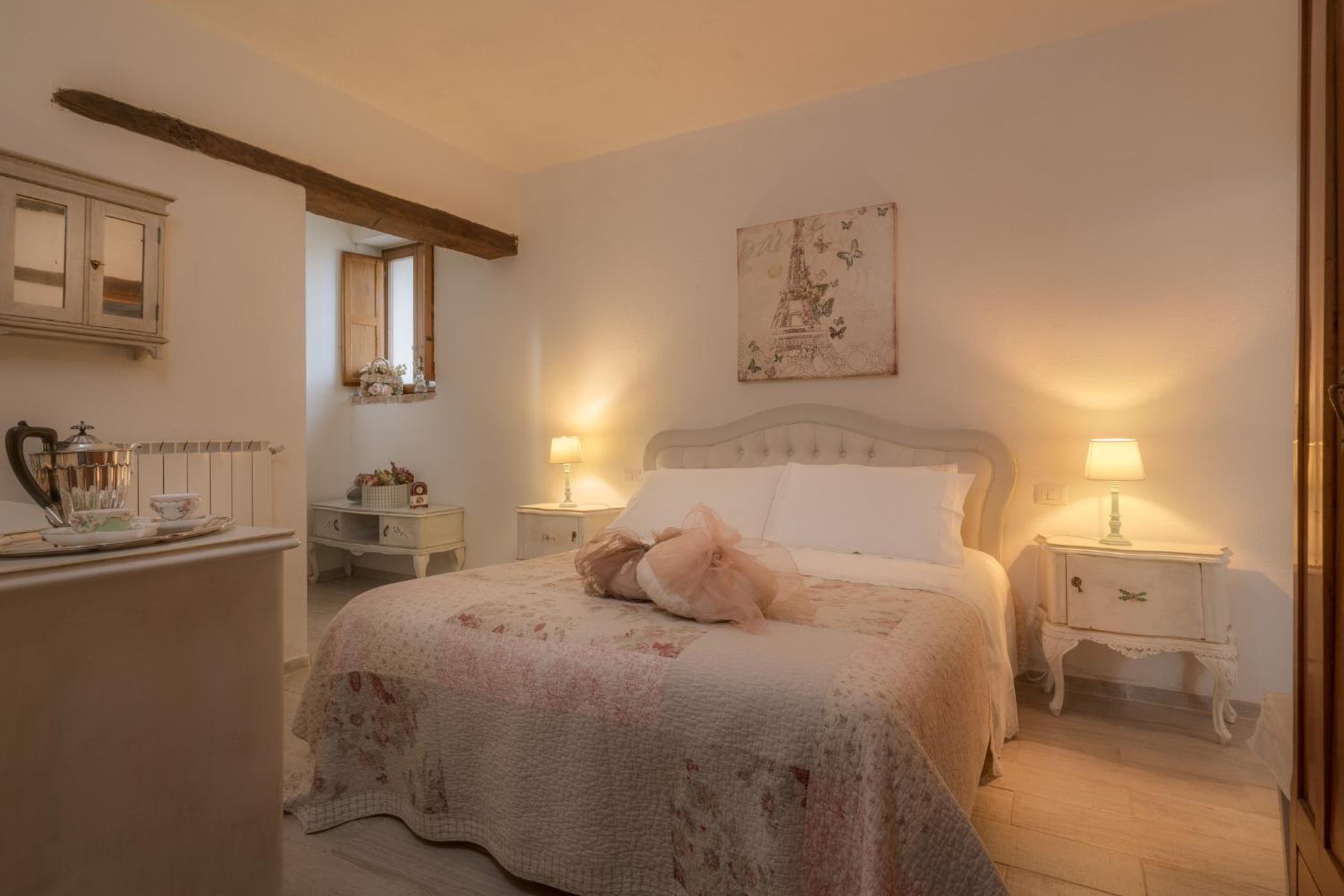 Large Double Room photo 3