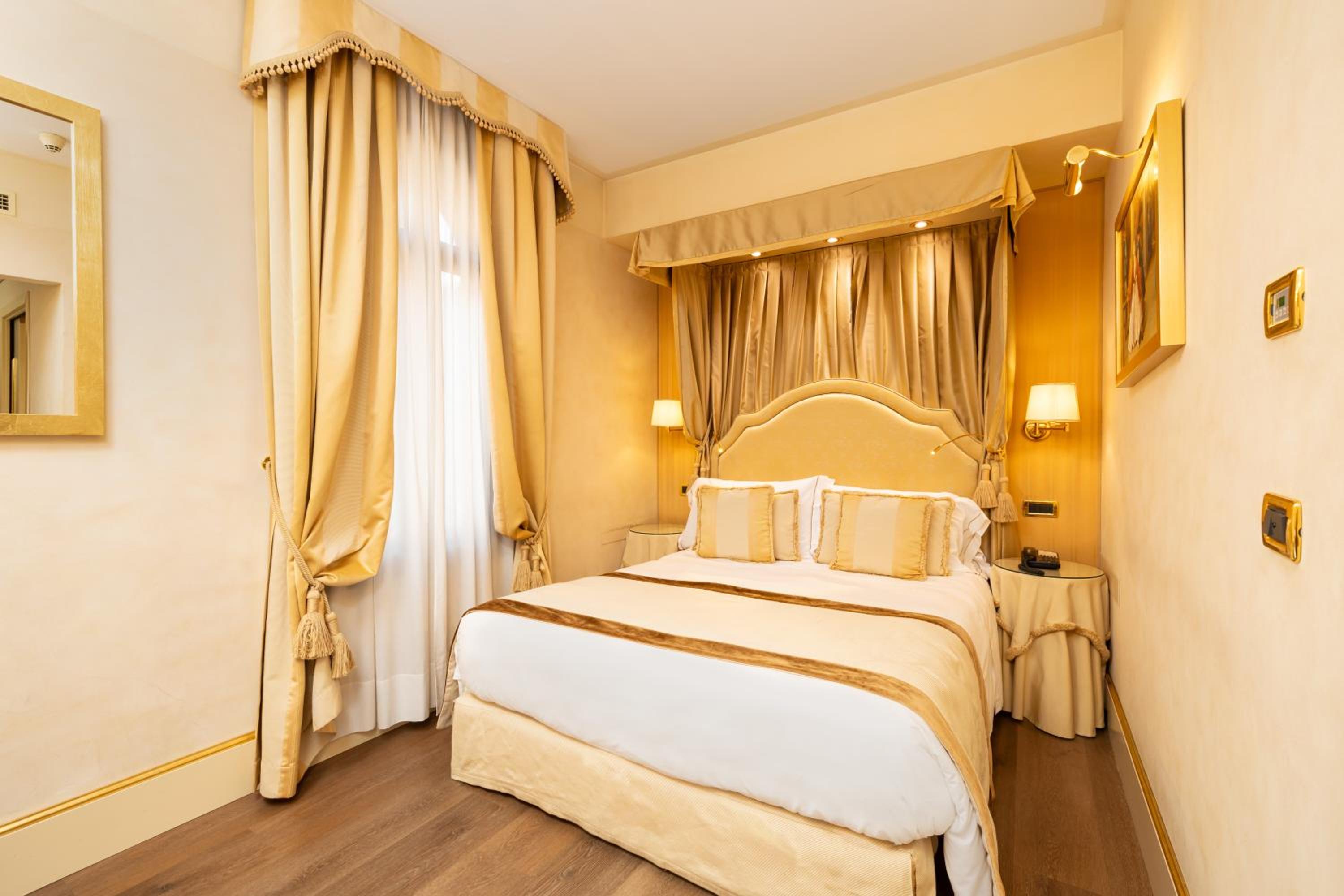 Classic Double Room