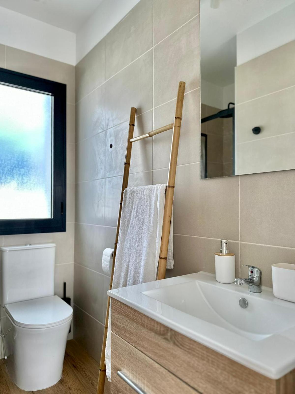 Two-Bedroom House photo 3