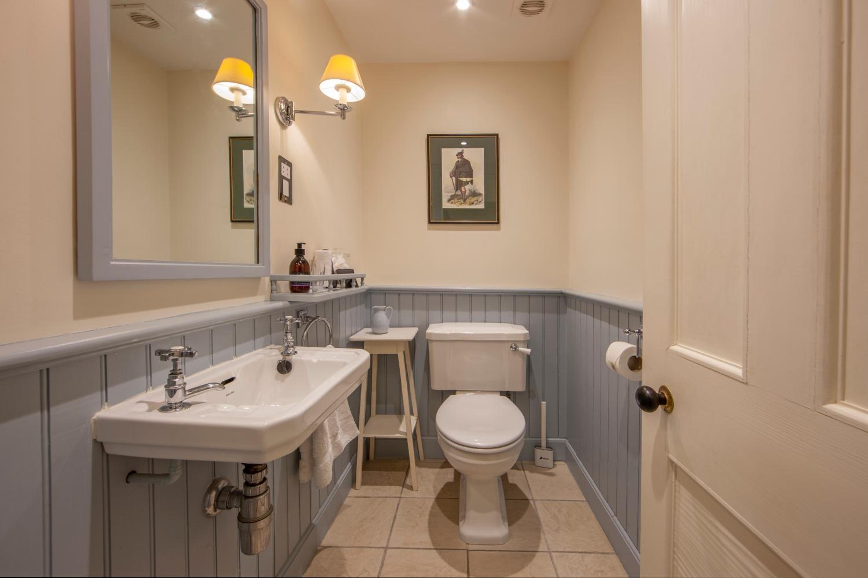 Deluxe Double or Twin Room photo 2