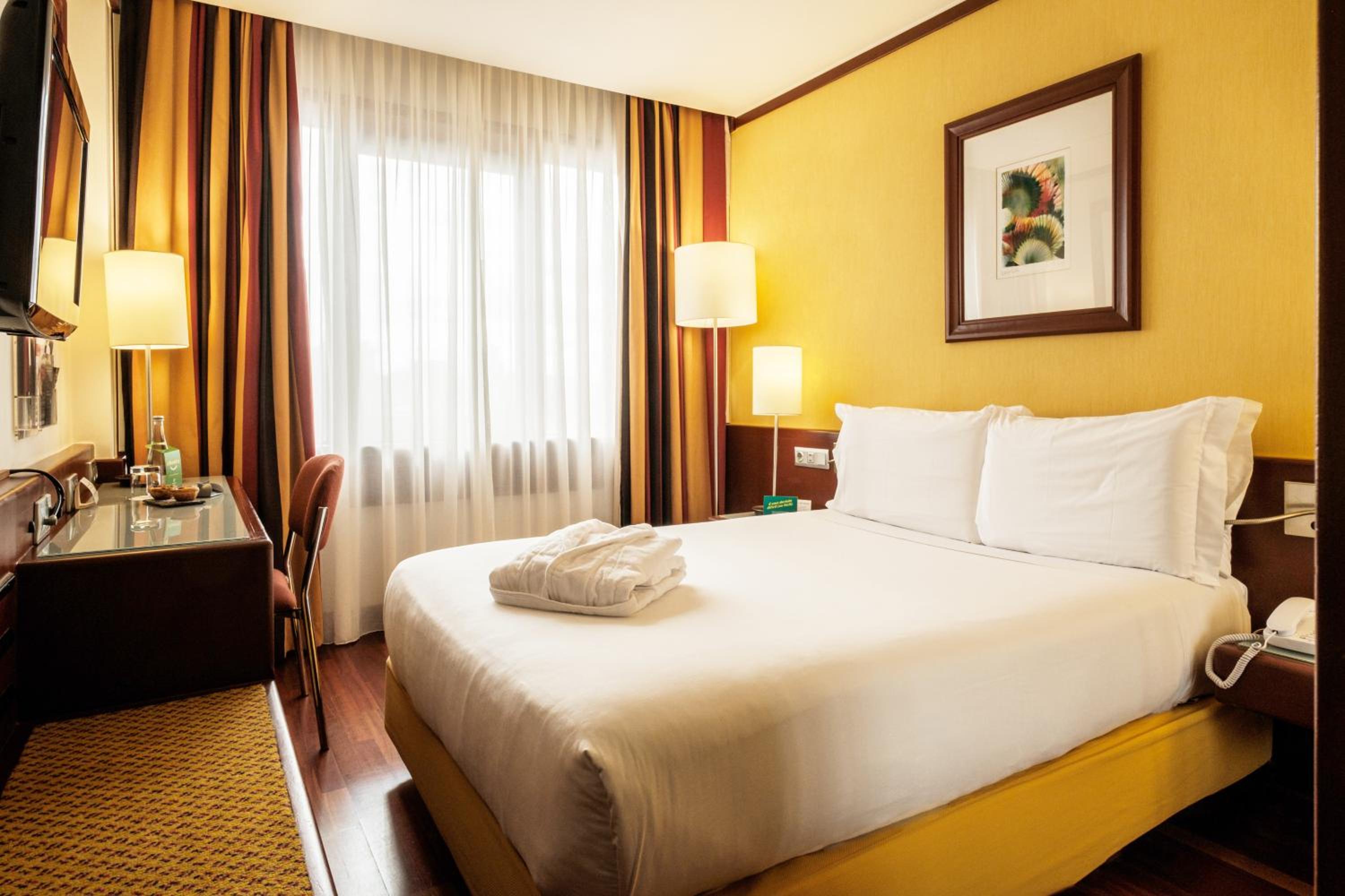 Available room