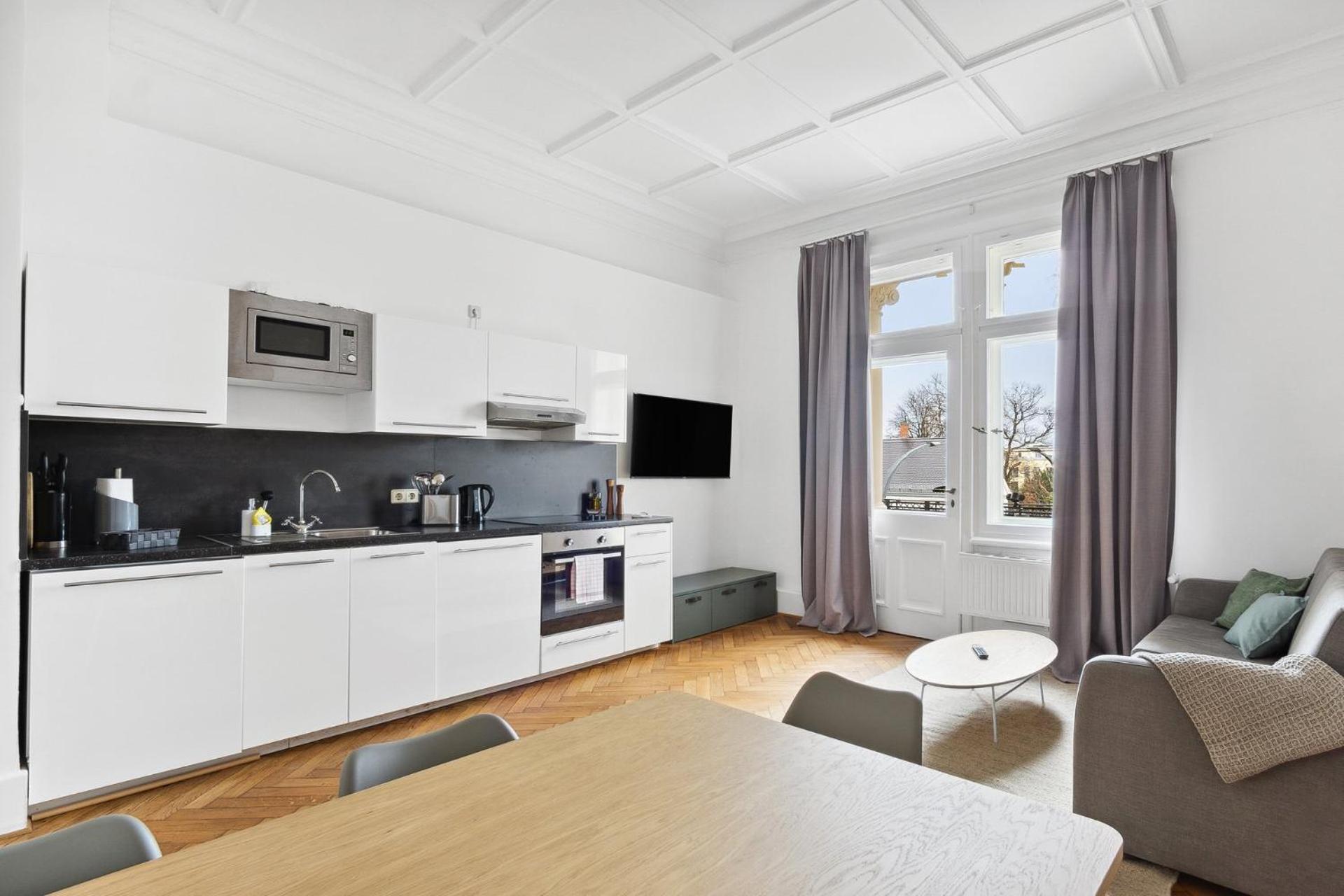 Two-Bedroom Suite with Balcony photo 2