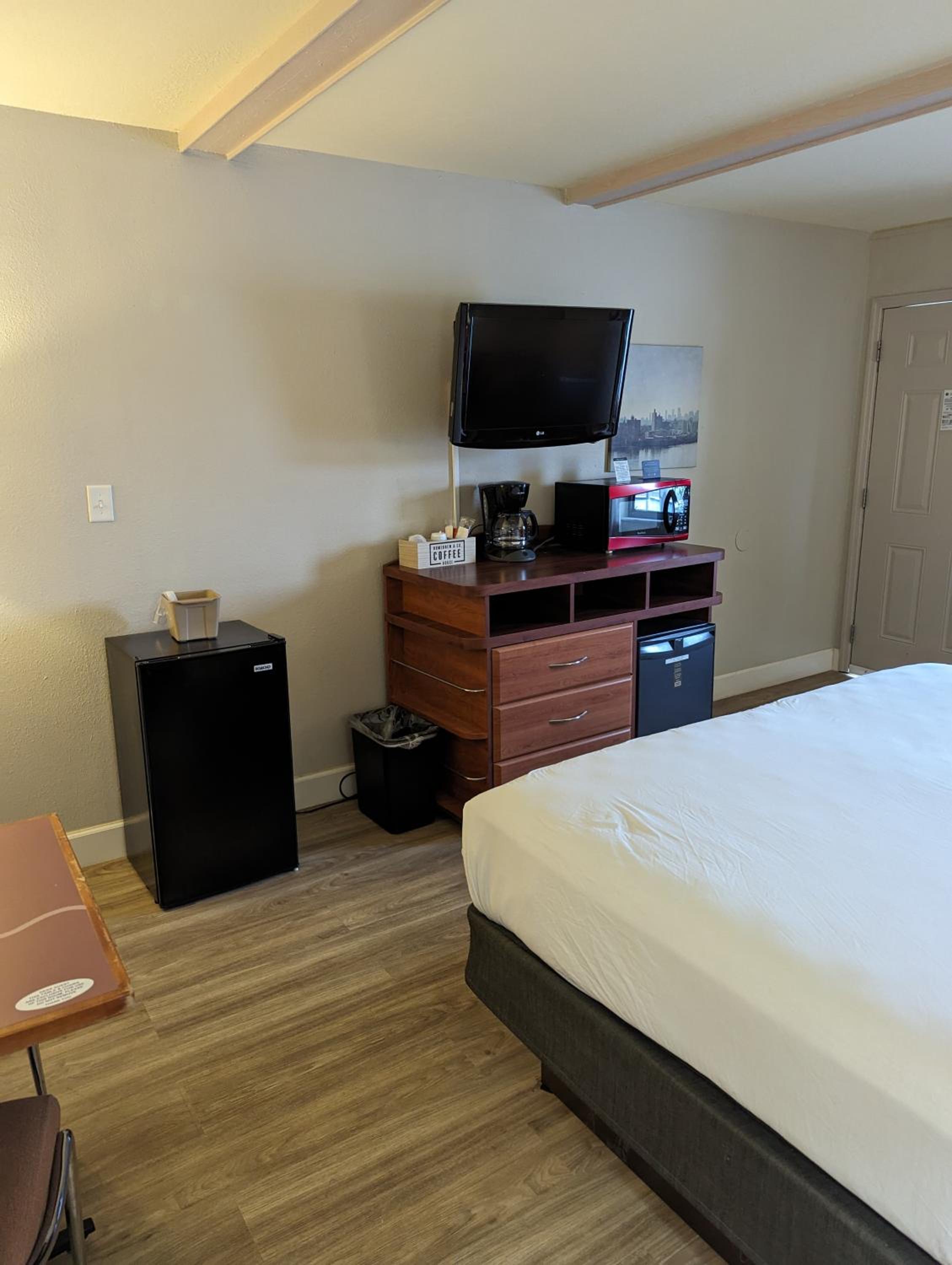 King Room - Disability Access photo 2
