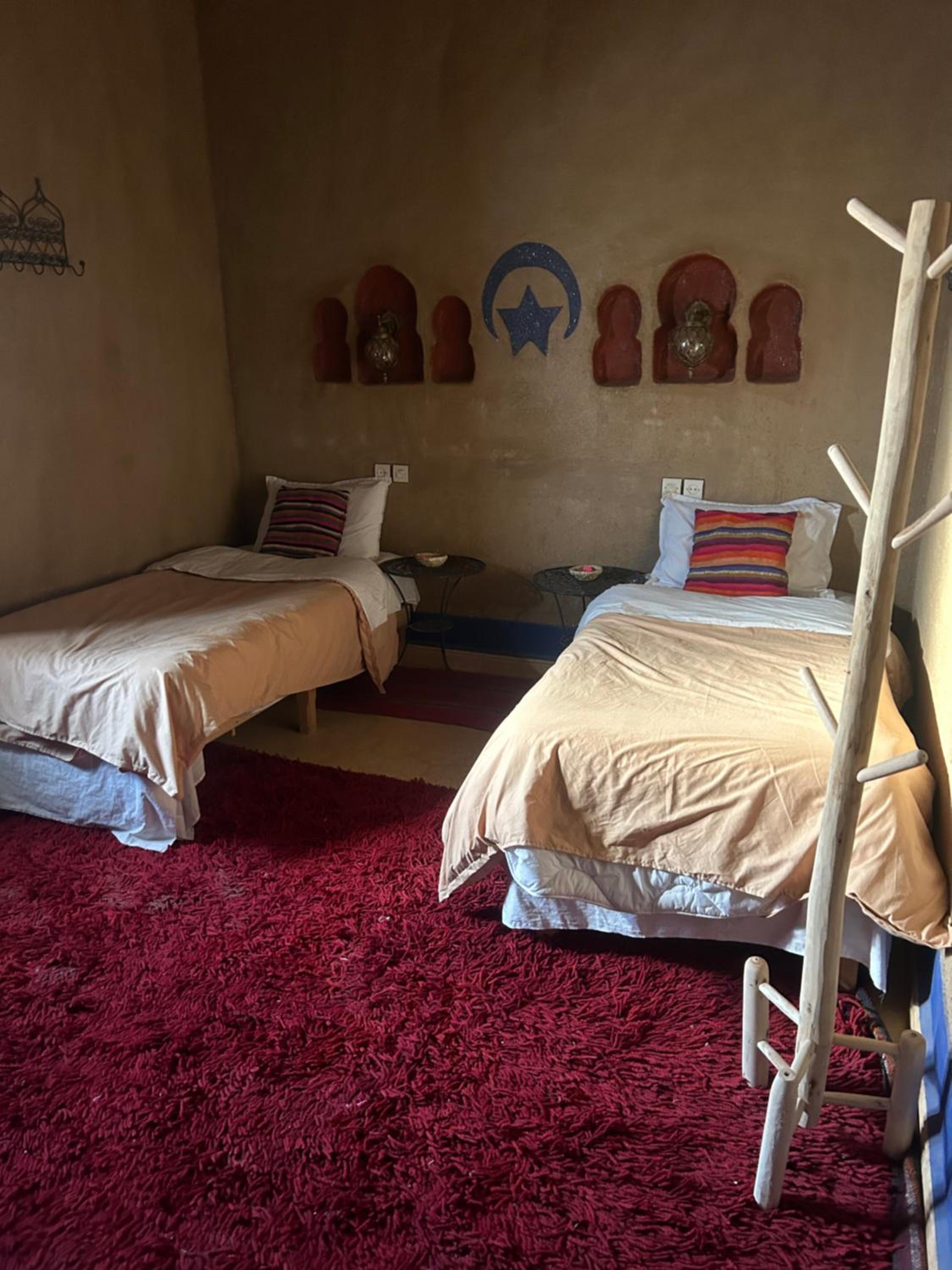 Standard Double Room - Photo 10