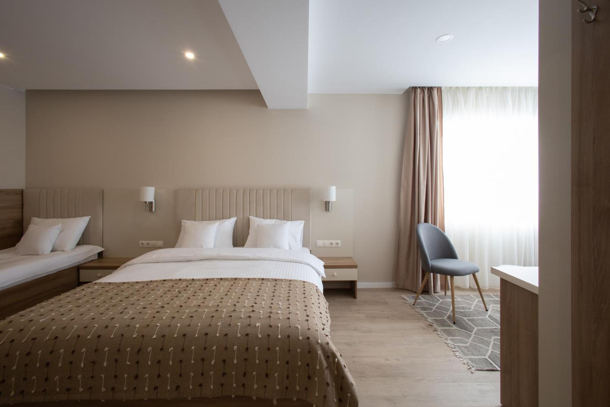 Triple Room with Lake View photo 1