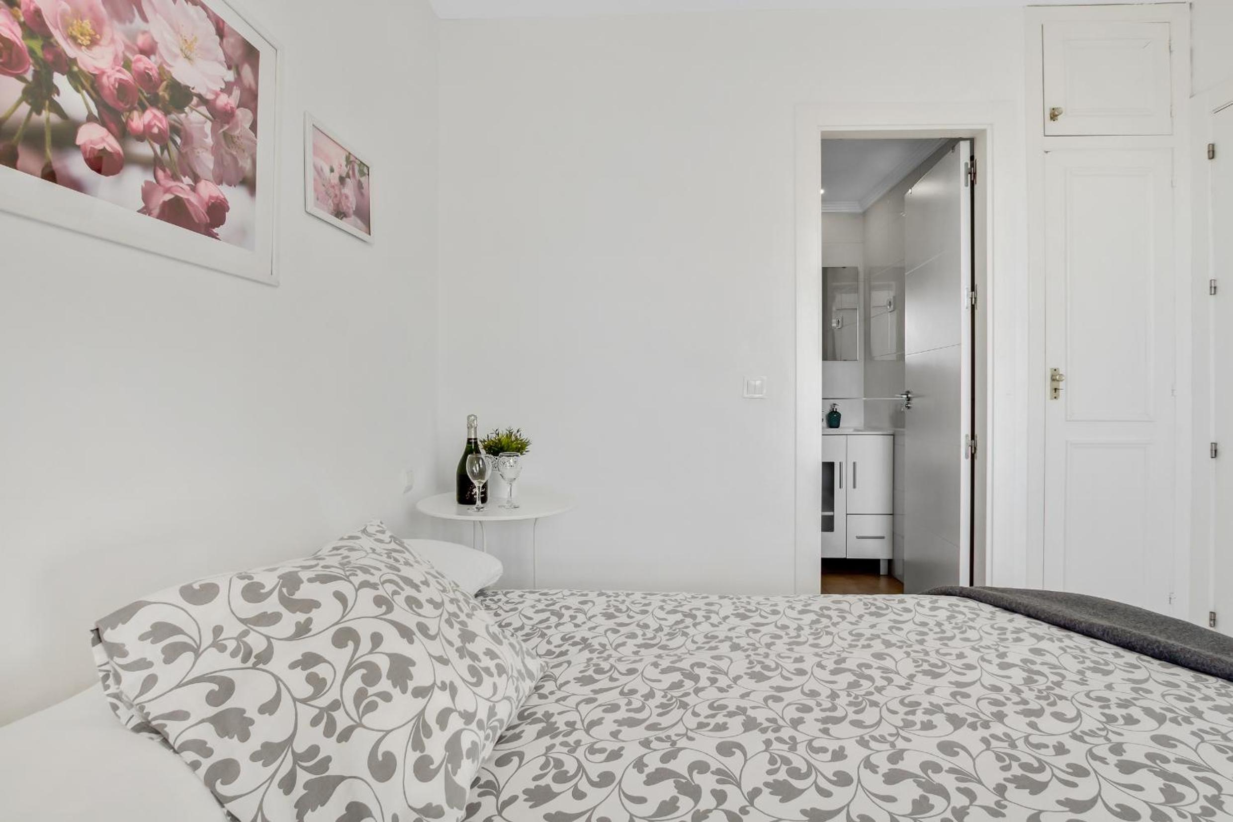Apartamento con vista a la piscina