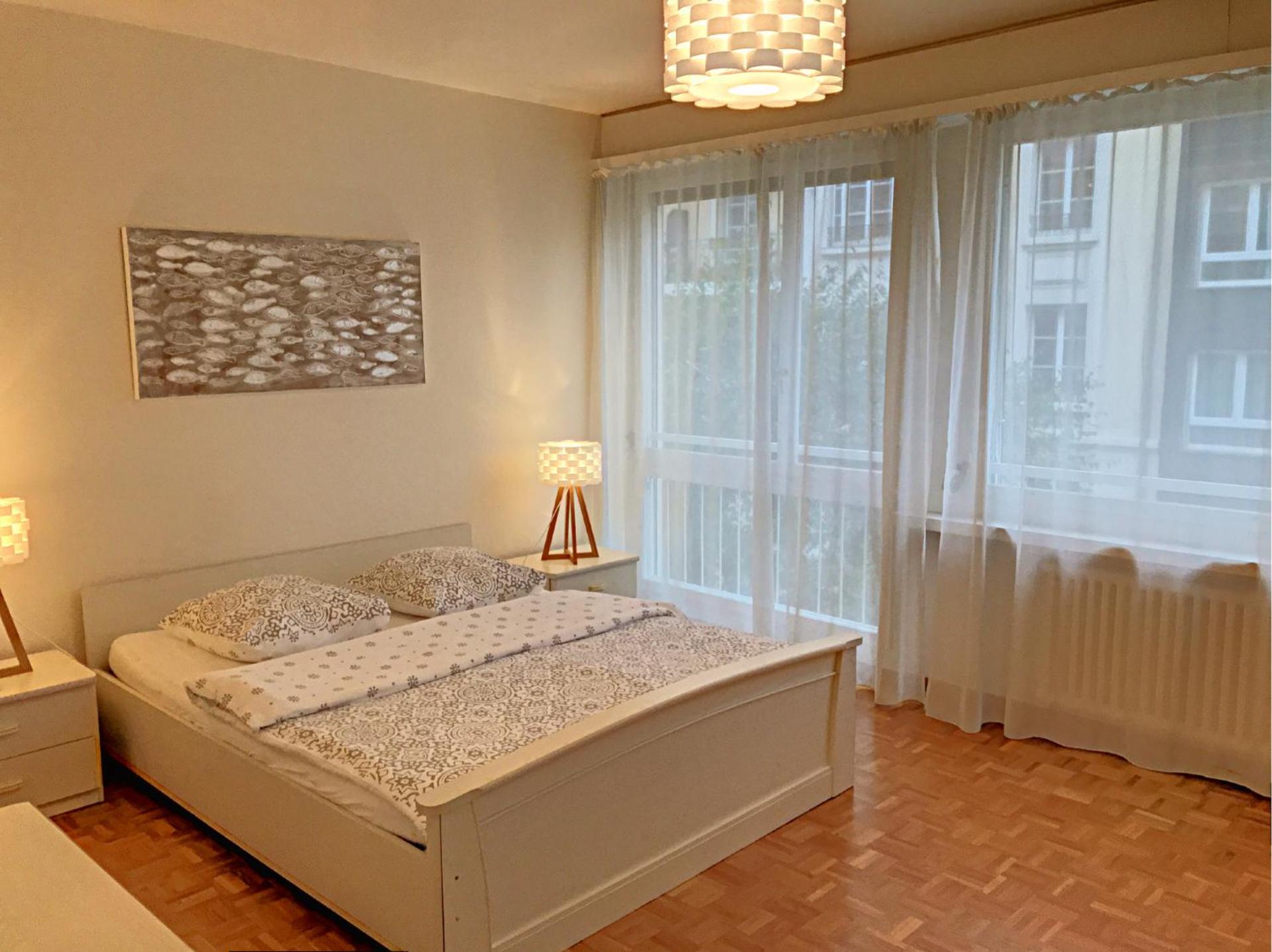 One-Bedroom Apartment photo 2