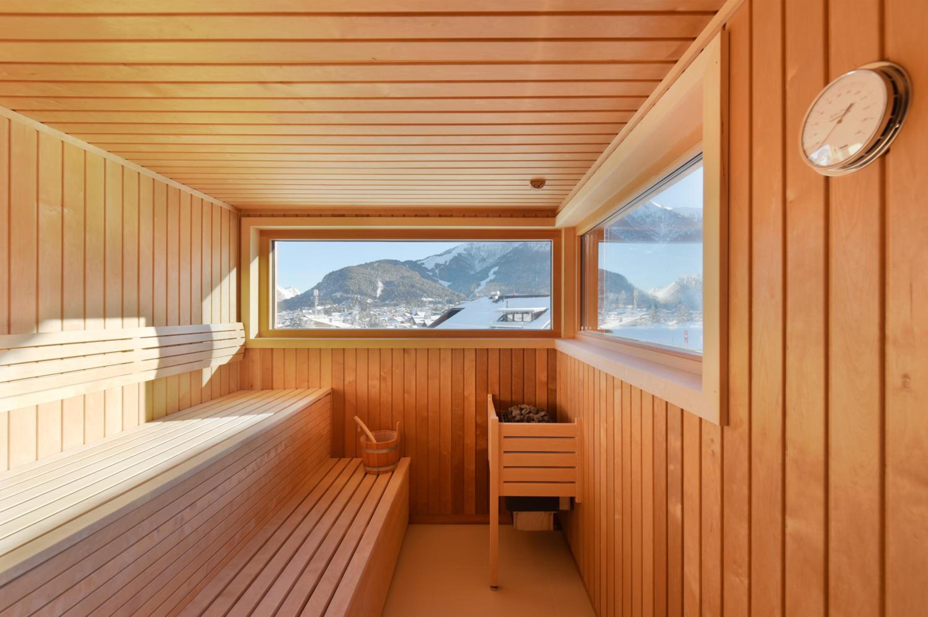 Suite with Mountain View photo 3