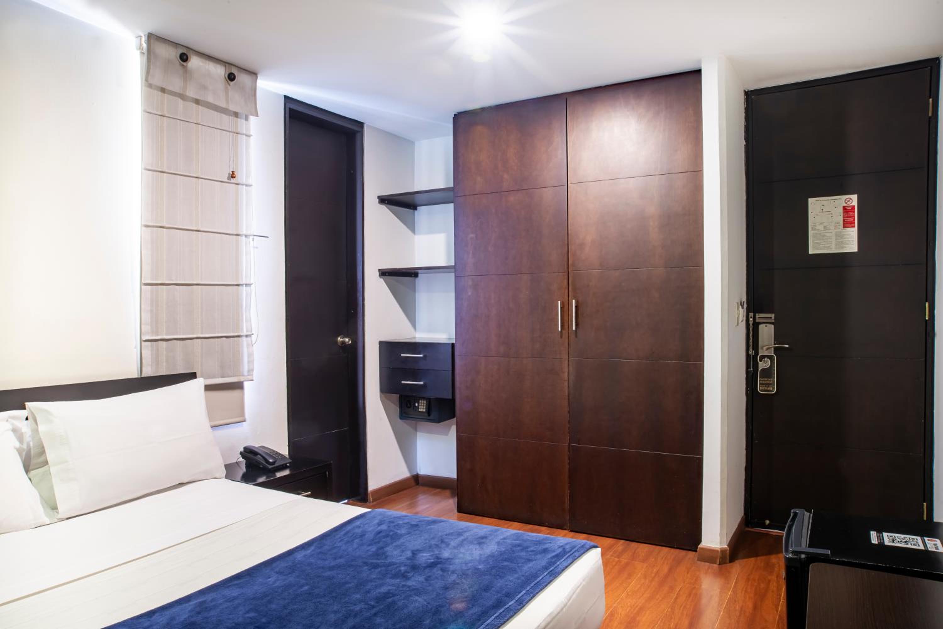 Standard Double Room - Photo 3