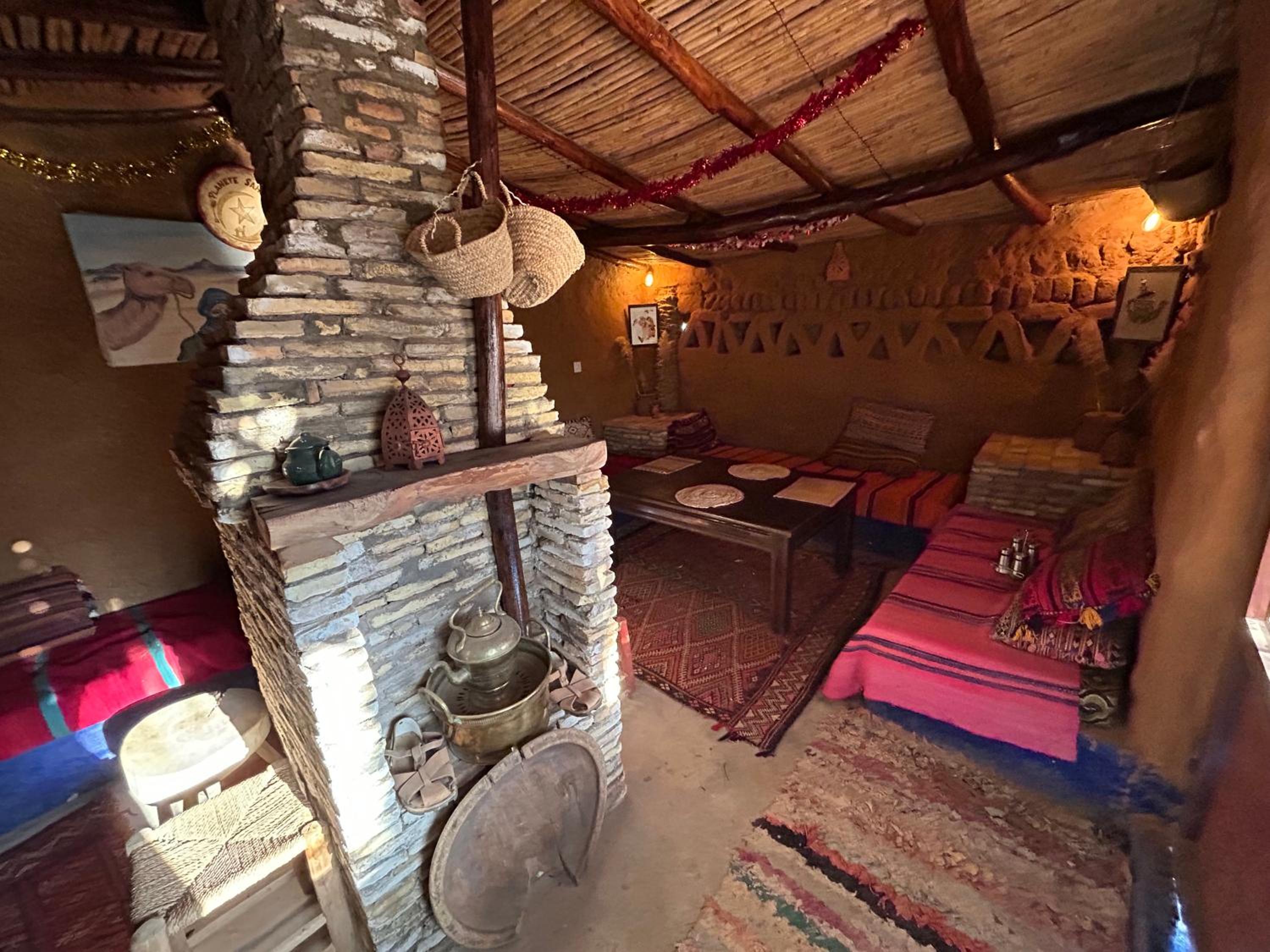 Standard Double Room - Photo 12