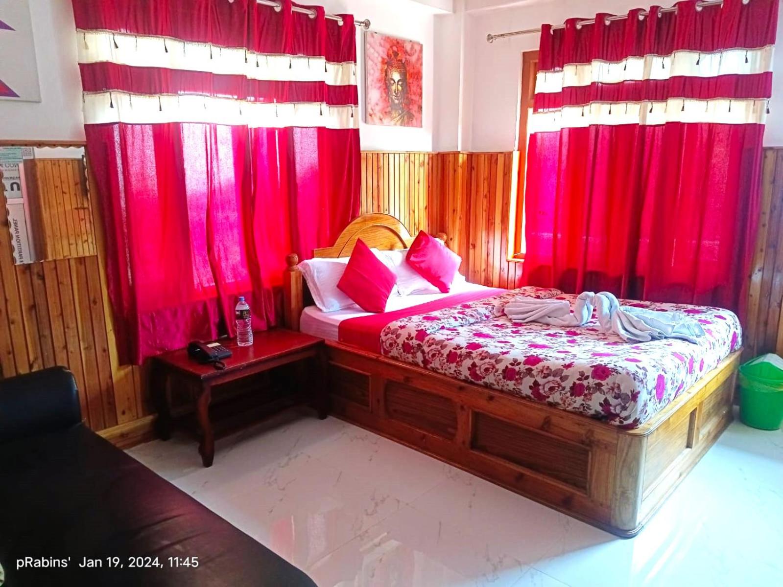 Deluxe Double Room With Balcony photo 1