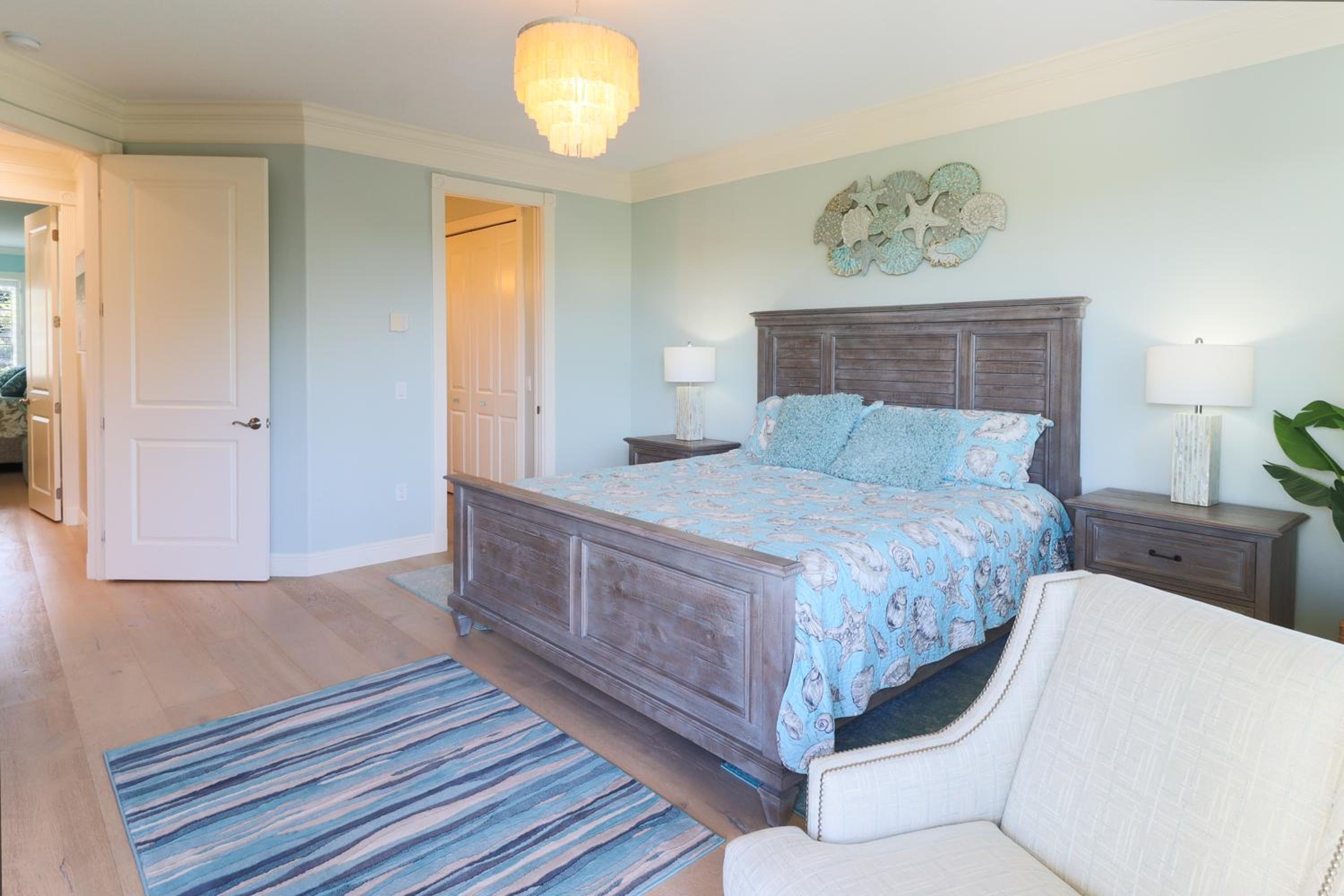 449 Canal Rd, Siesta Key, FL (Saltwater Serendipity) W/Pool
