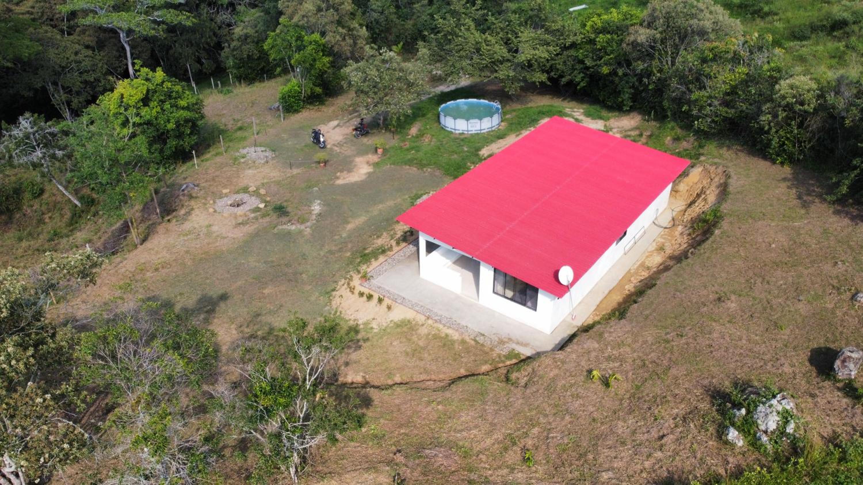 Three-Bedroom House photo 3