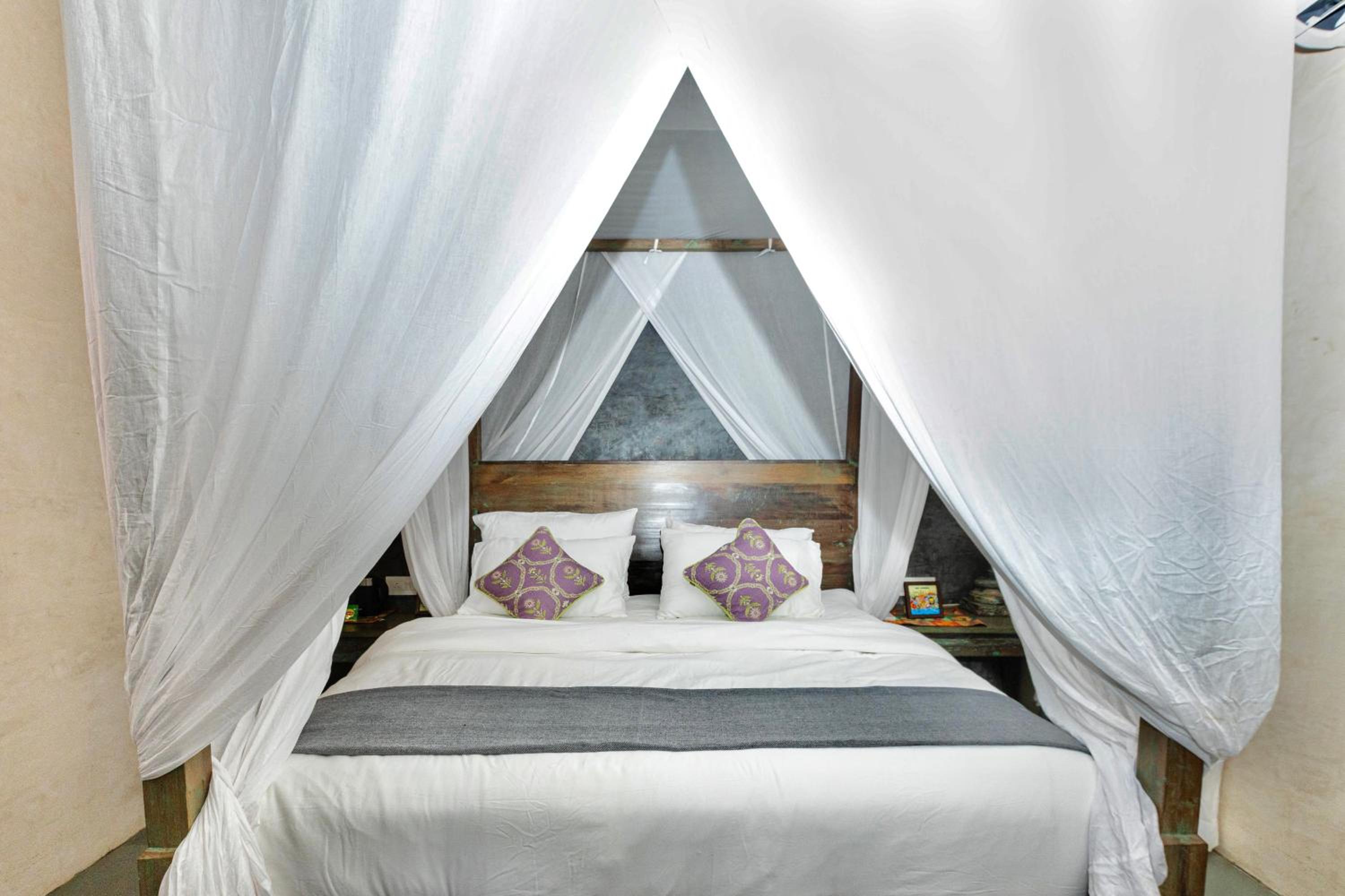 Deluxe King Room photo 3