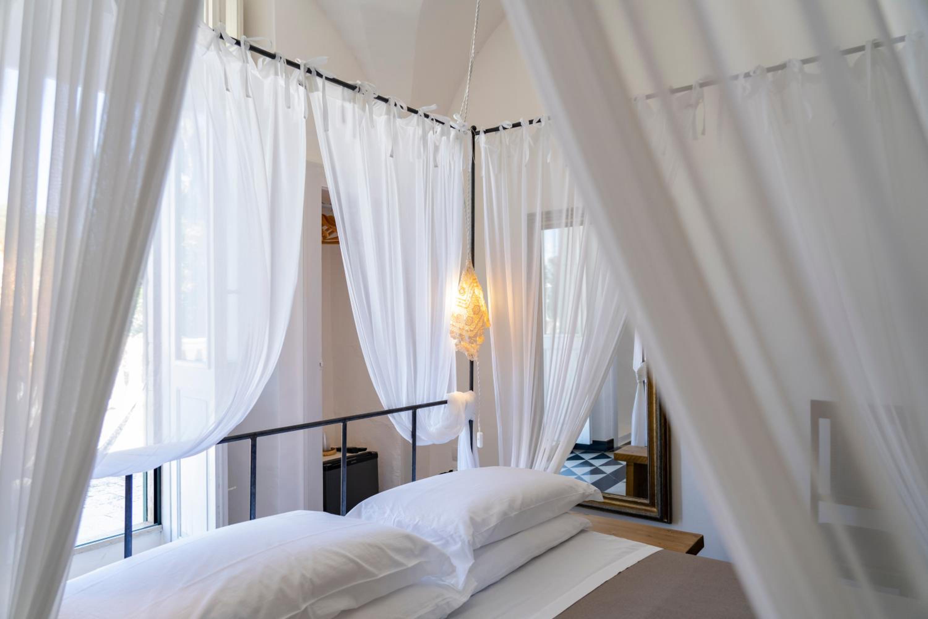 Deluxe Double or Twin Room photo 3