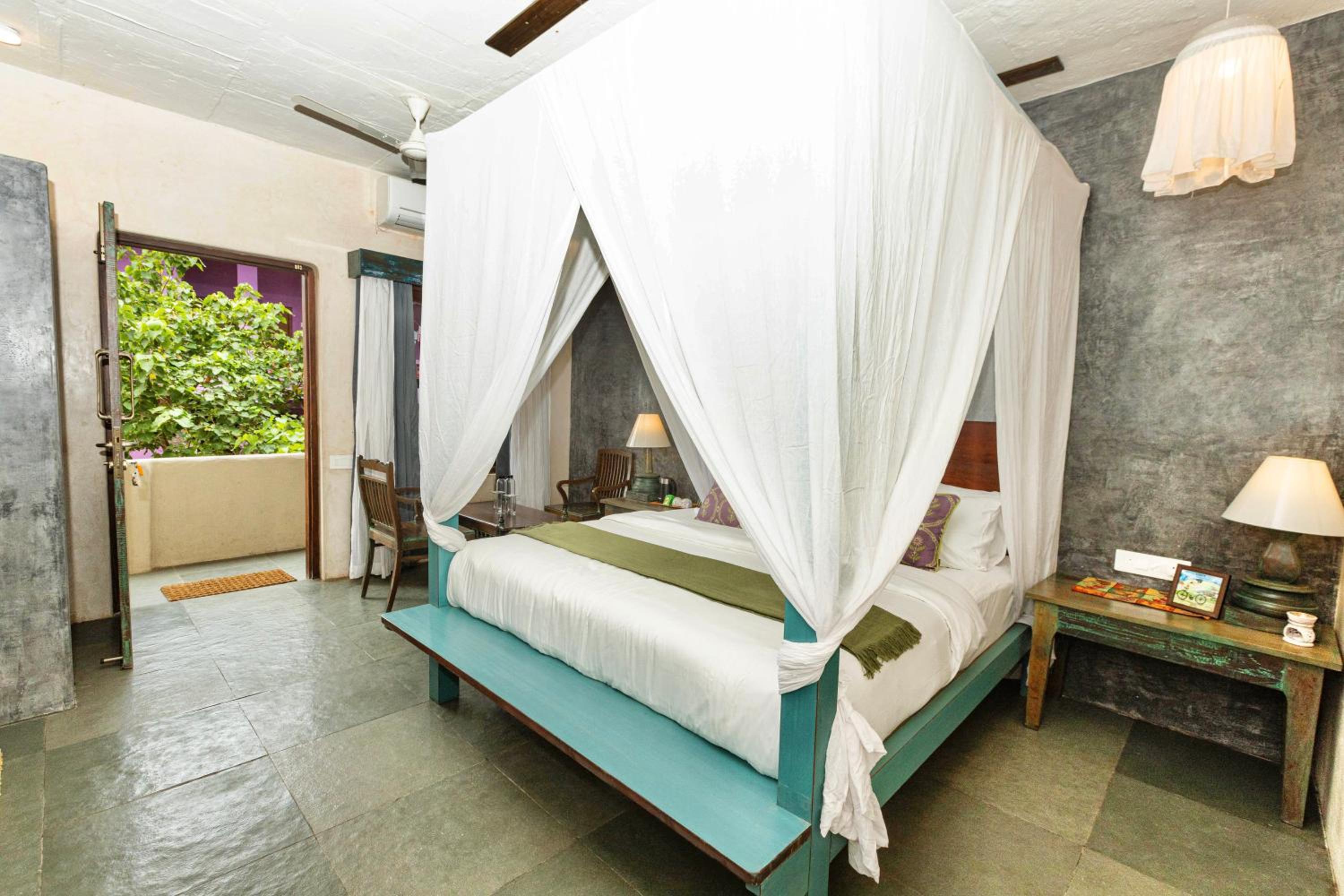 King Room with Balcony photo 1