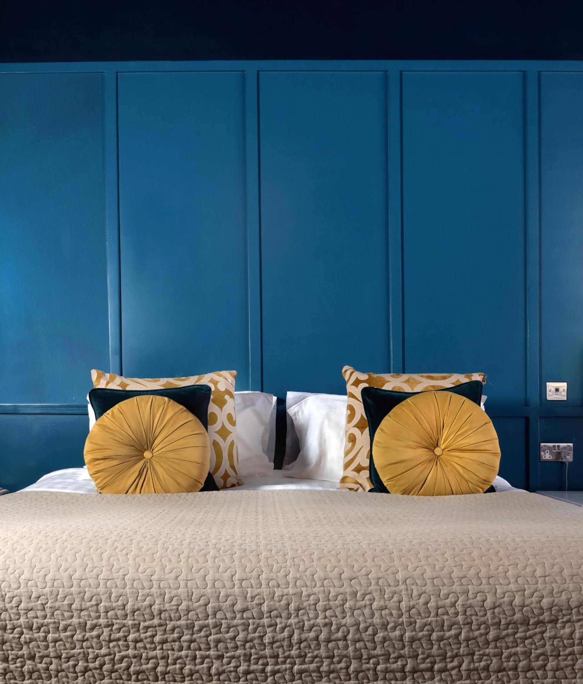 Deluxe Double or Twin Room - Photo 7