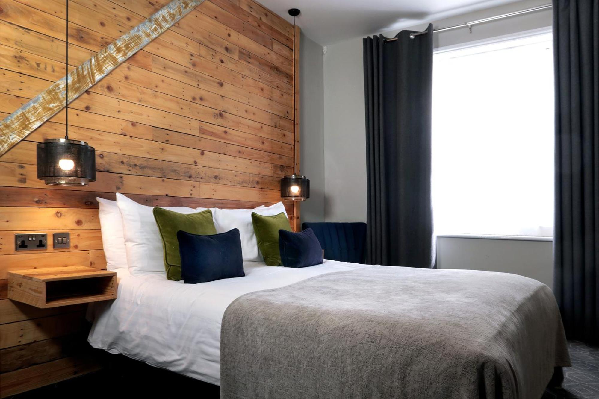 Superior King Room - Photo 29