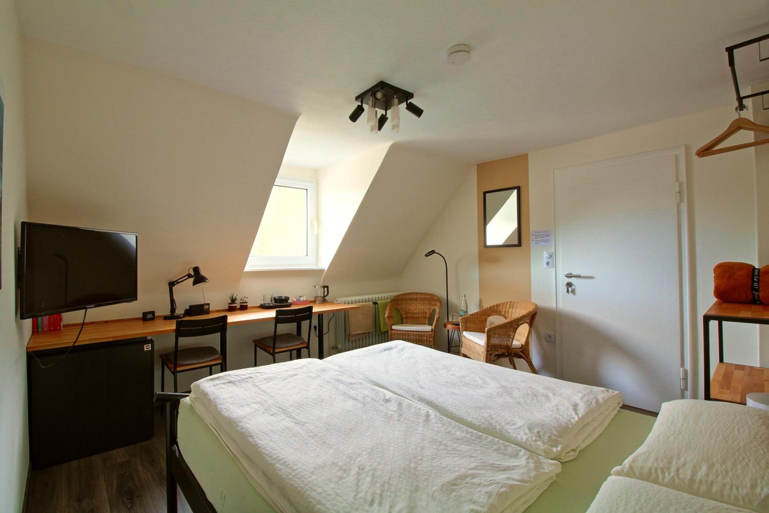 Double Room - Photo 21