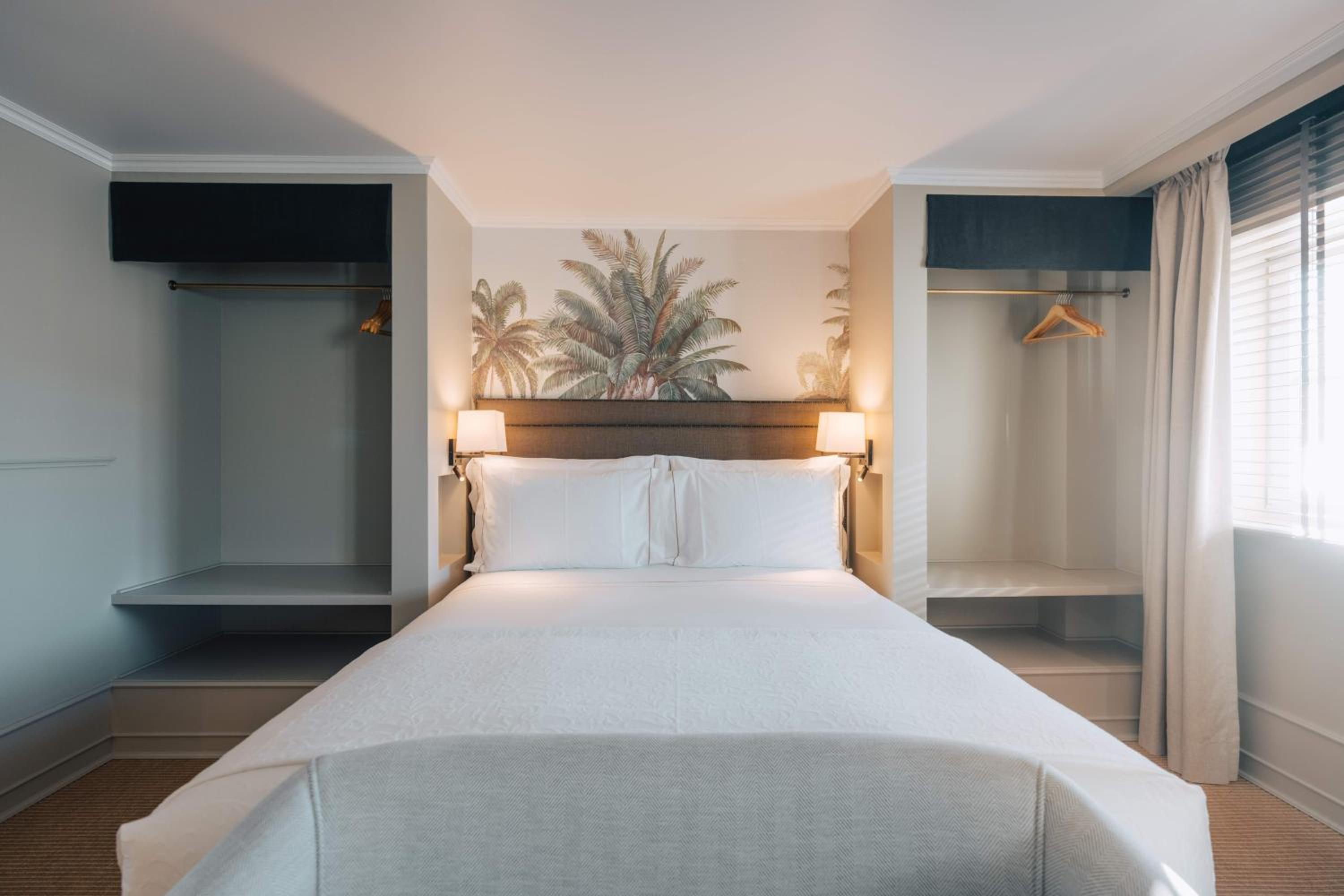 Premium Suite with River View - Photo 14