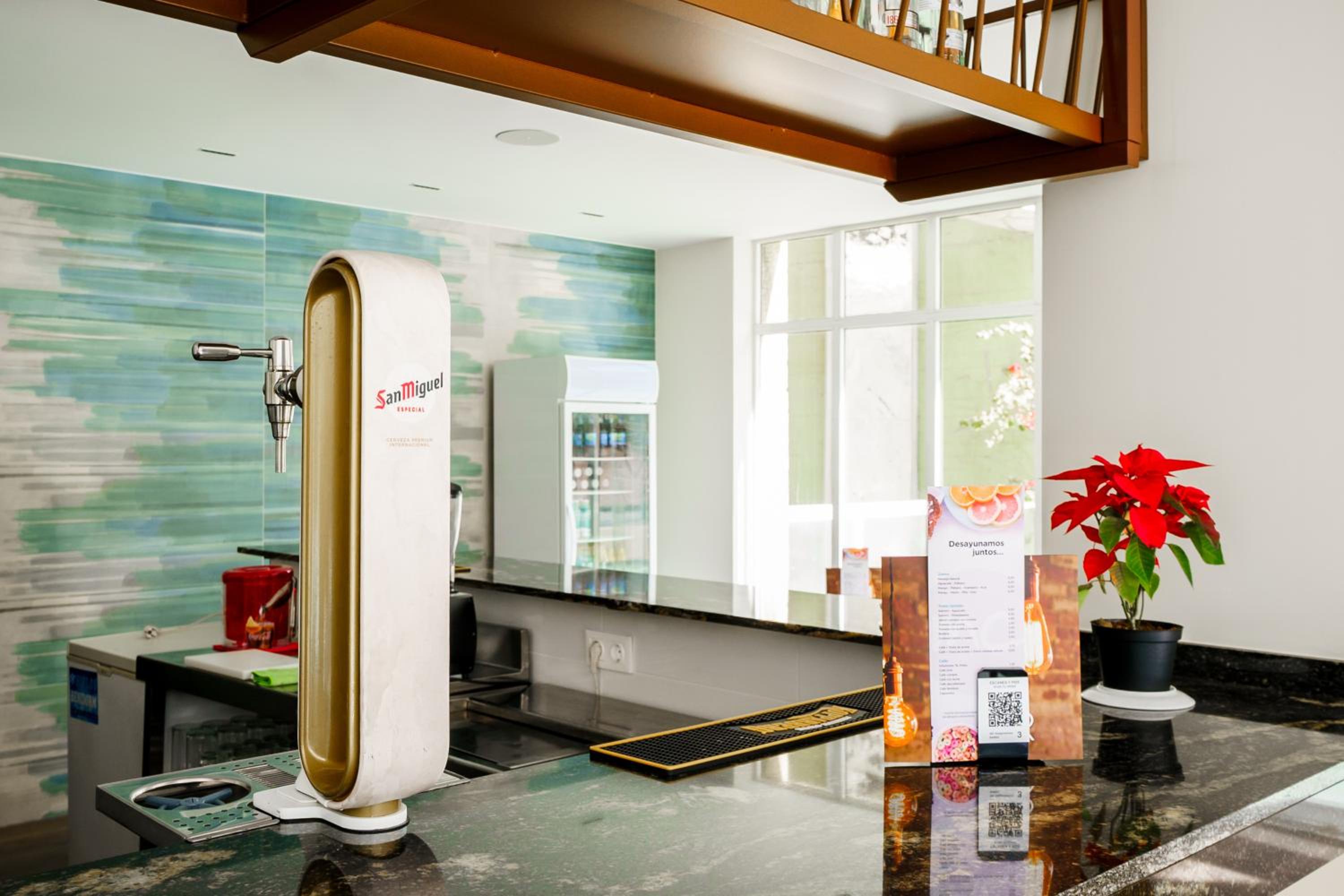 One-Bedroom Apartment - Photo 18