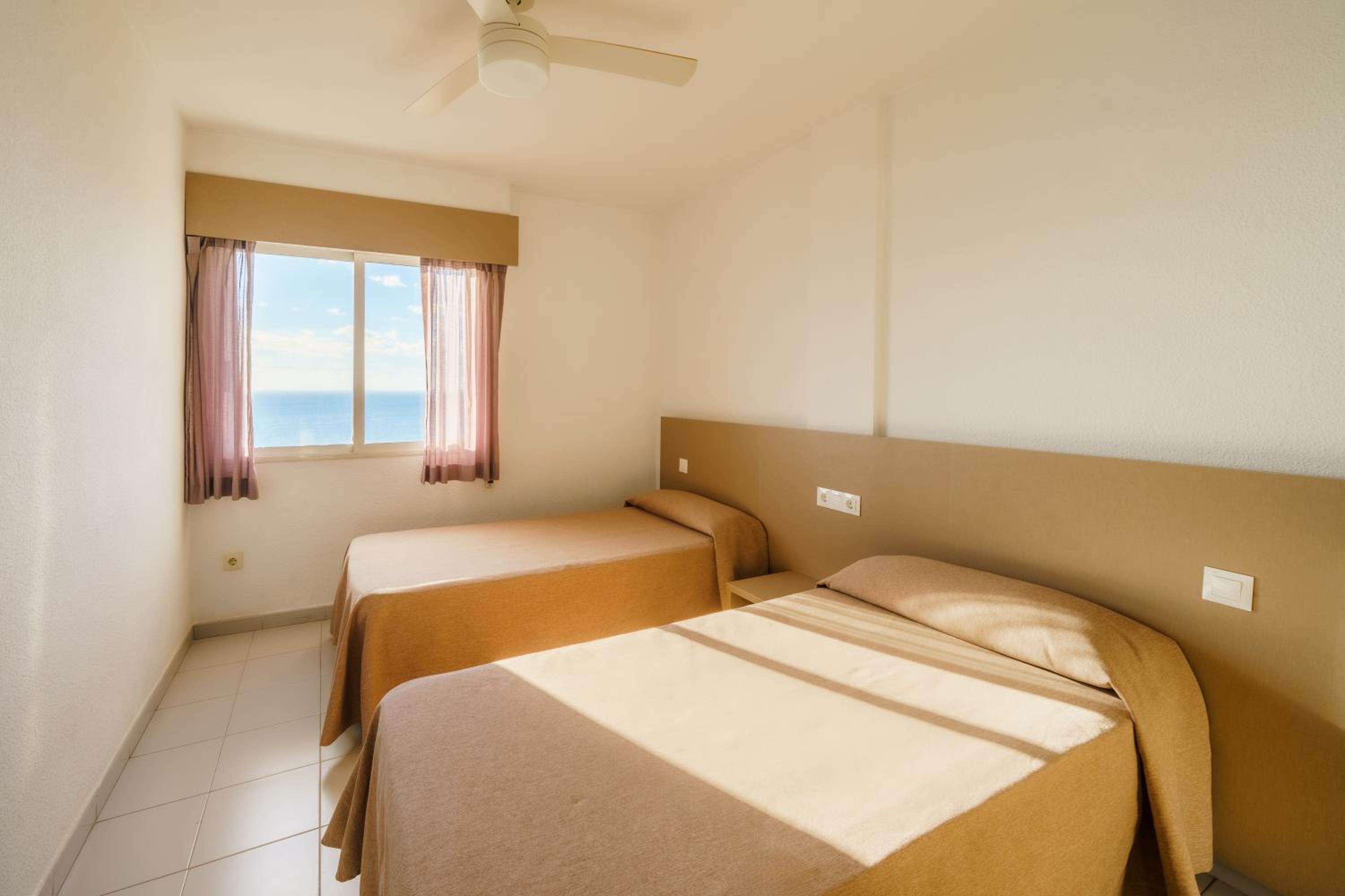 One-Bedroom Apartment - Photo 1