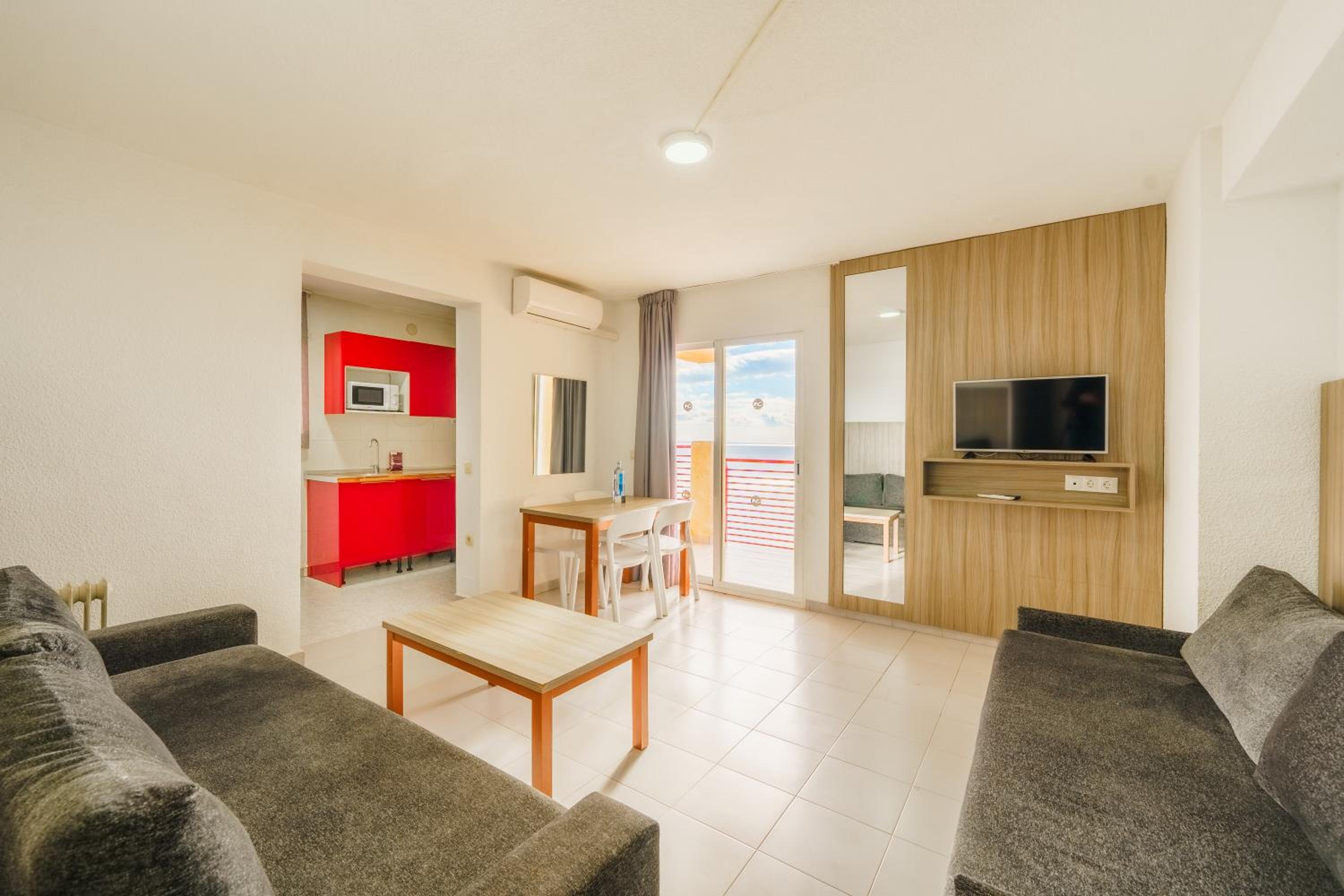 One-Bedroom Apartment - Photo 10