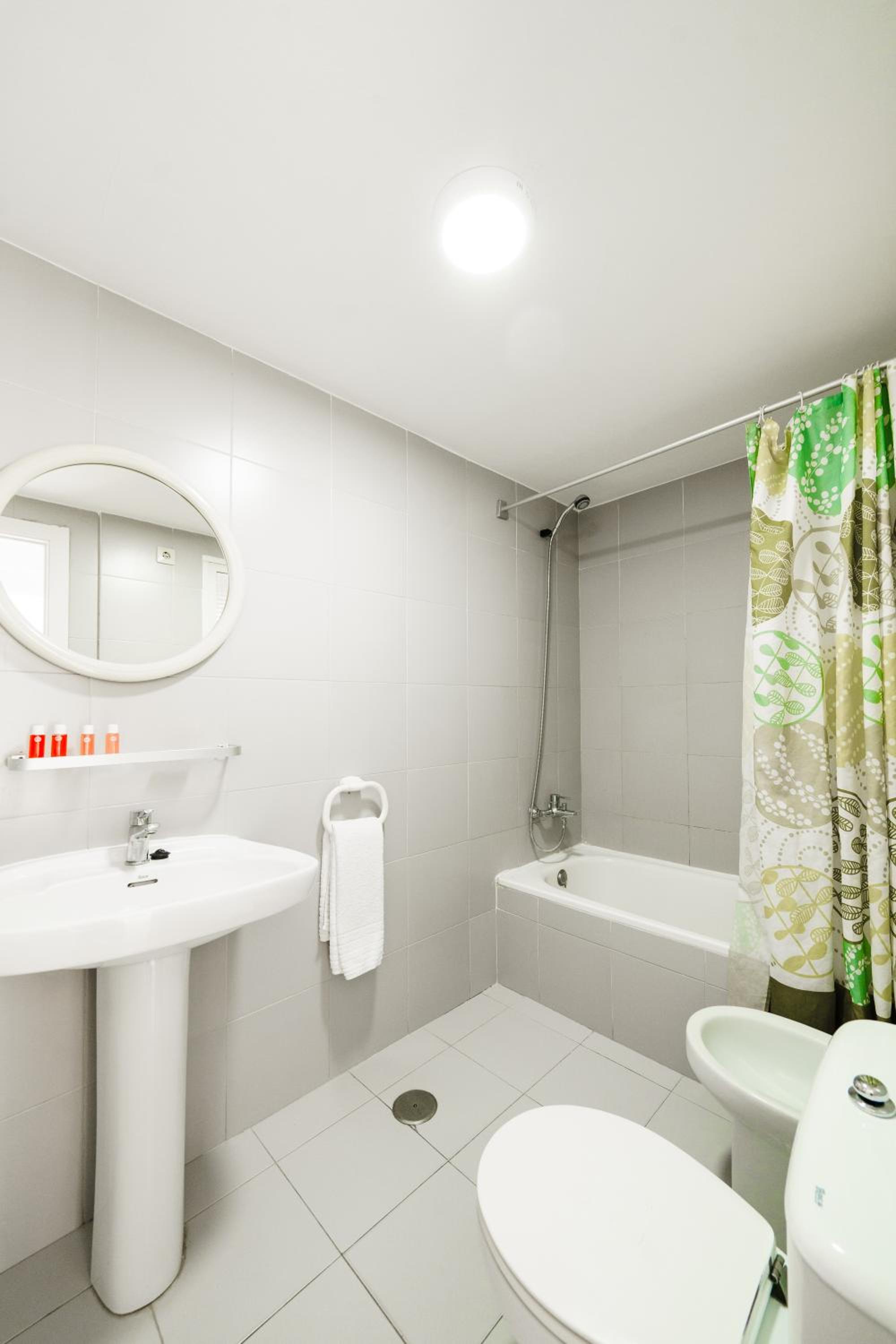 One-Bedroom Apartment - Photo 9