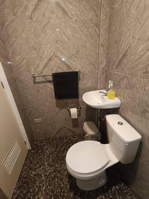 One-Bedroom House photo 2
