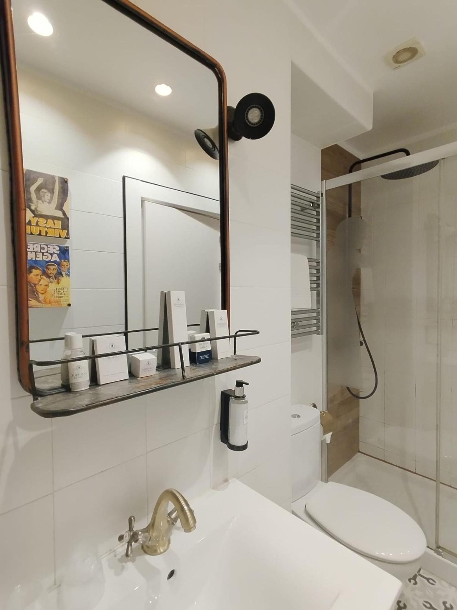 Two-Bedroom Apartment - Photo 6