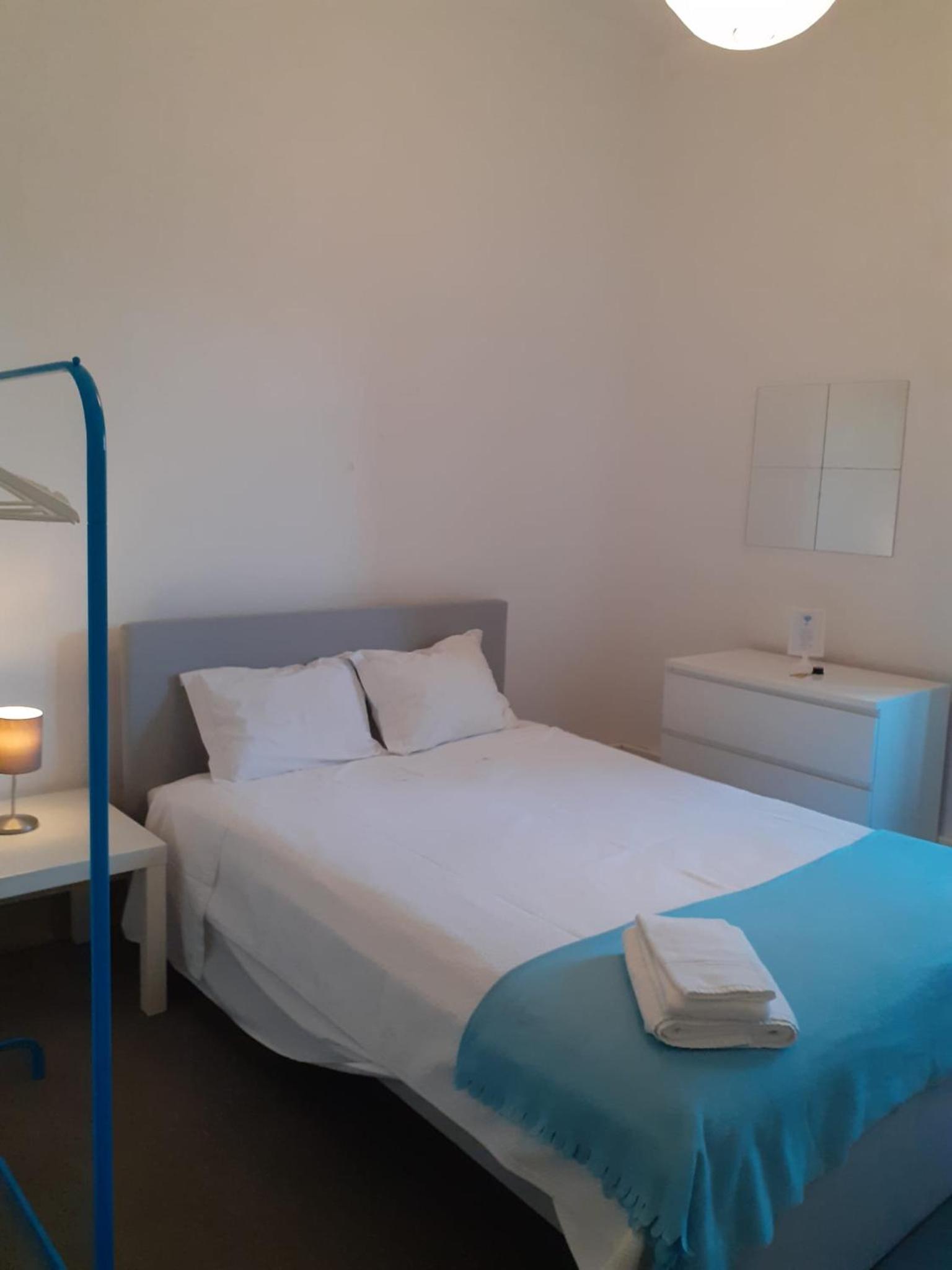Double Room with Shared Bathroom photo 3