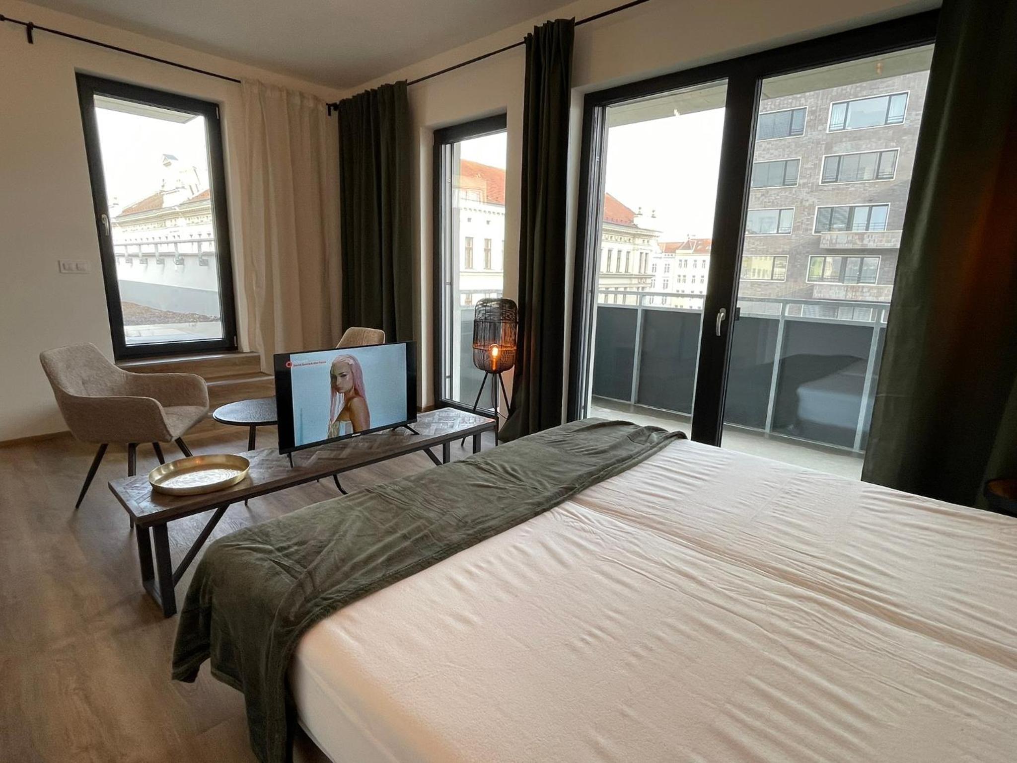 Apartment with Grand Terrace