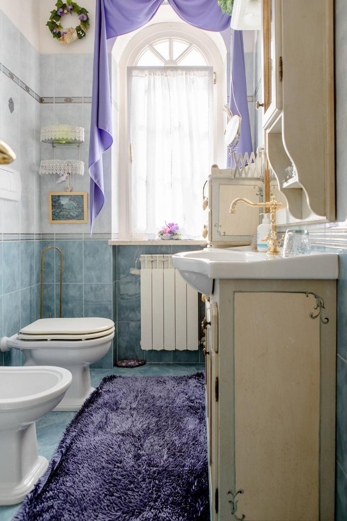 Standard Queen Room - Photo 7