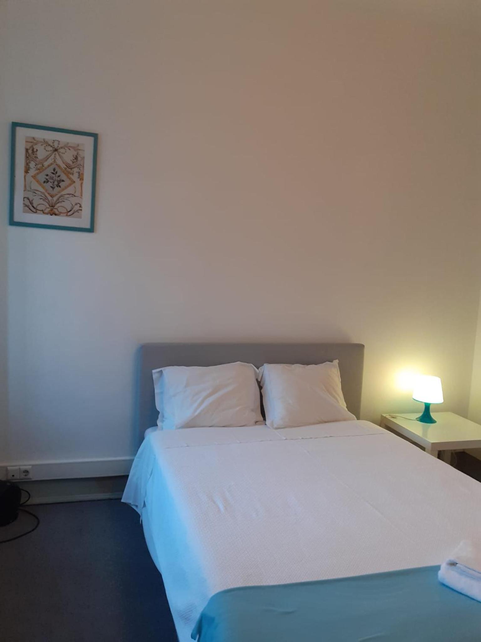 Double Room with Shared Bathroom photo 2